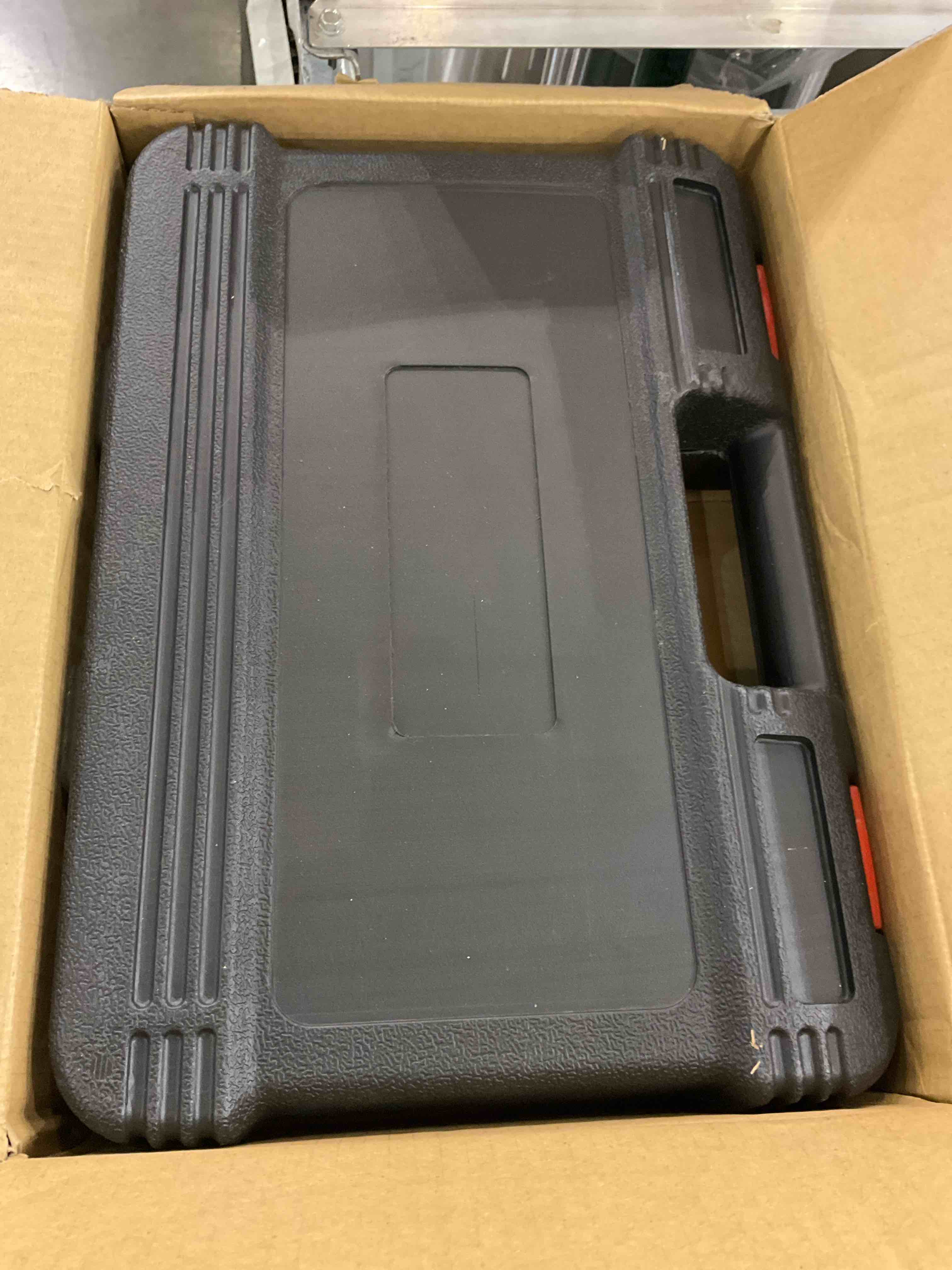 https://s3.amazonaws.com/lotting-images-prod/bidfta/EXS00987909_1704484116342.jpeg