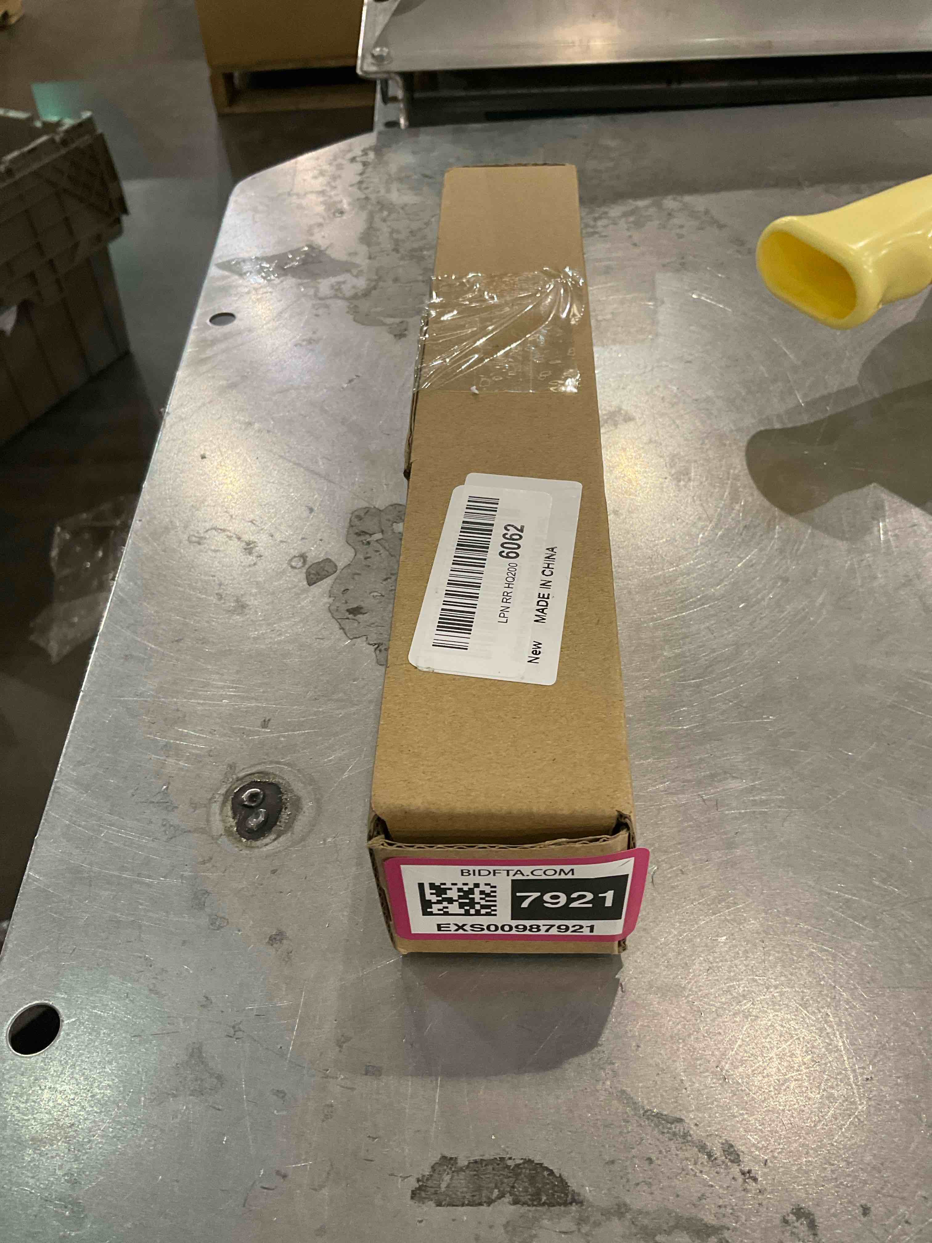 https://s3.amazonaws.com/lotting-images-prod/bidfta/EXS00987921_1704485096934.jpeg