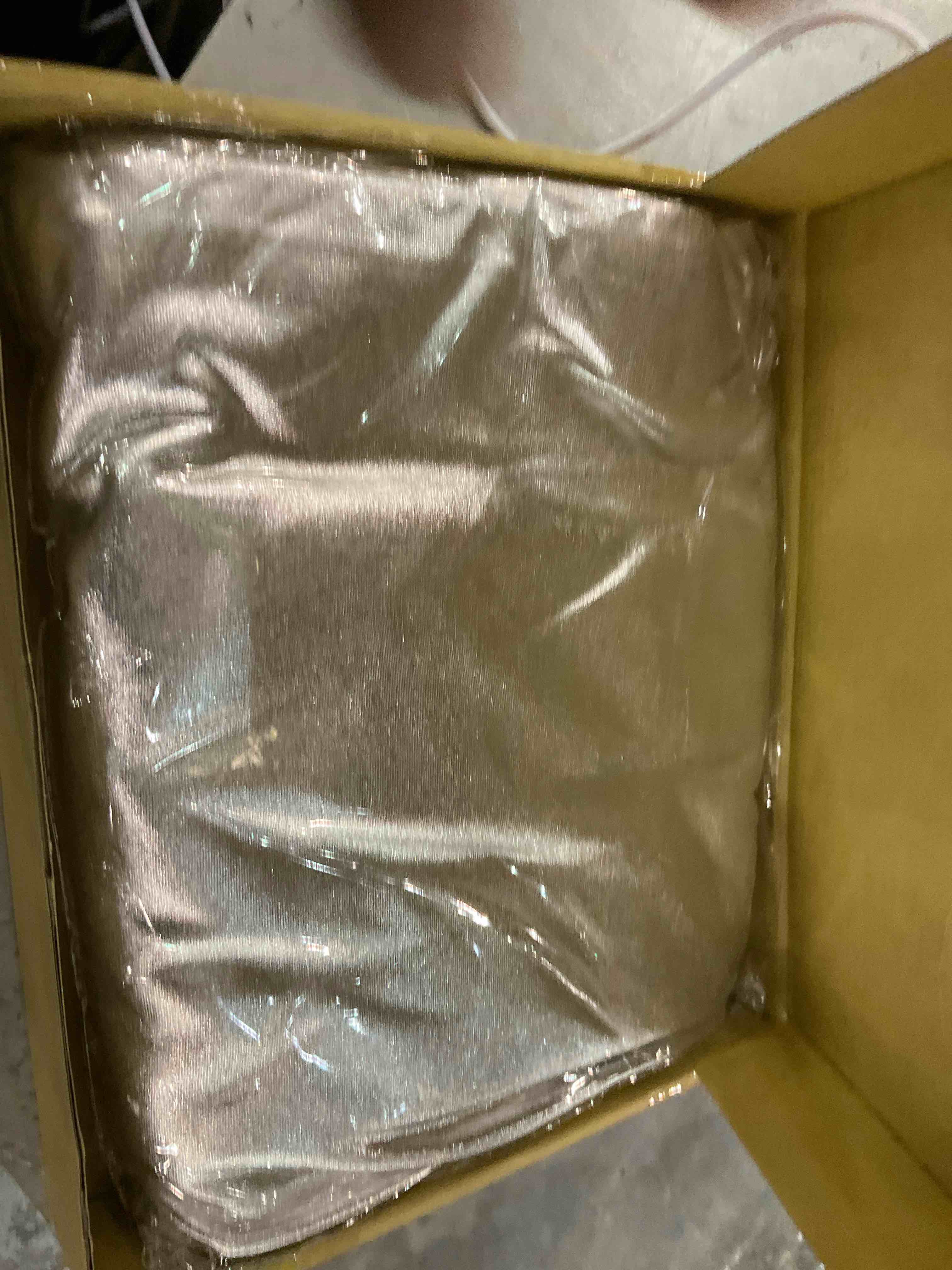 https://s3.amazonaws.com/lotting-images-prod/bidfta/EXS00988390_1705600834335.jpeg