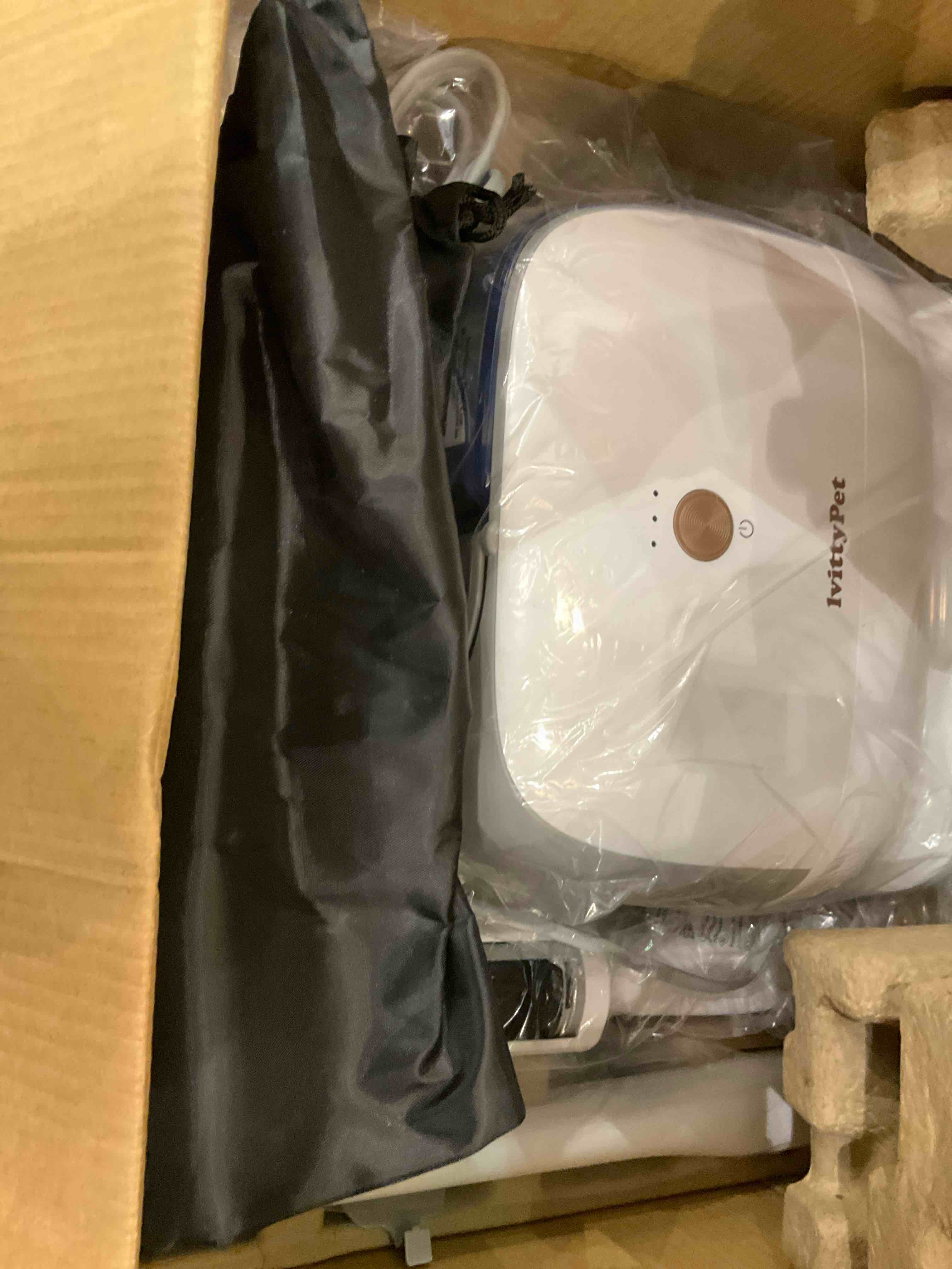 https://s3.amazonaws.com/lotting-images-prod/bidfta/EXS00988489_1705939866189.jpeg