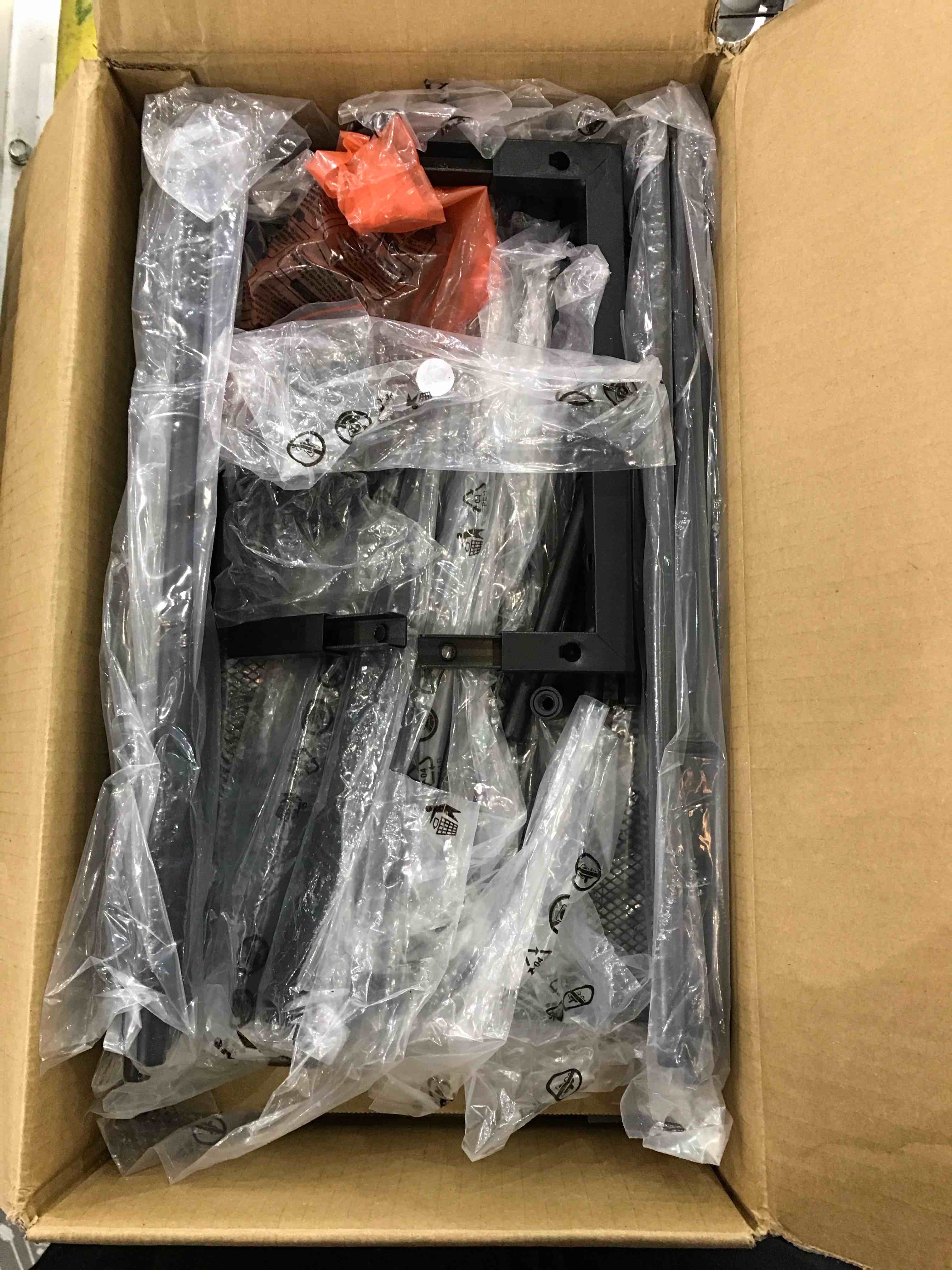https://s3.amazonaws.com/lotting-images-prod/bidfta/EXS00989044_1703774473455.jpeg