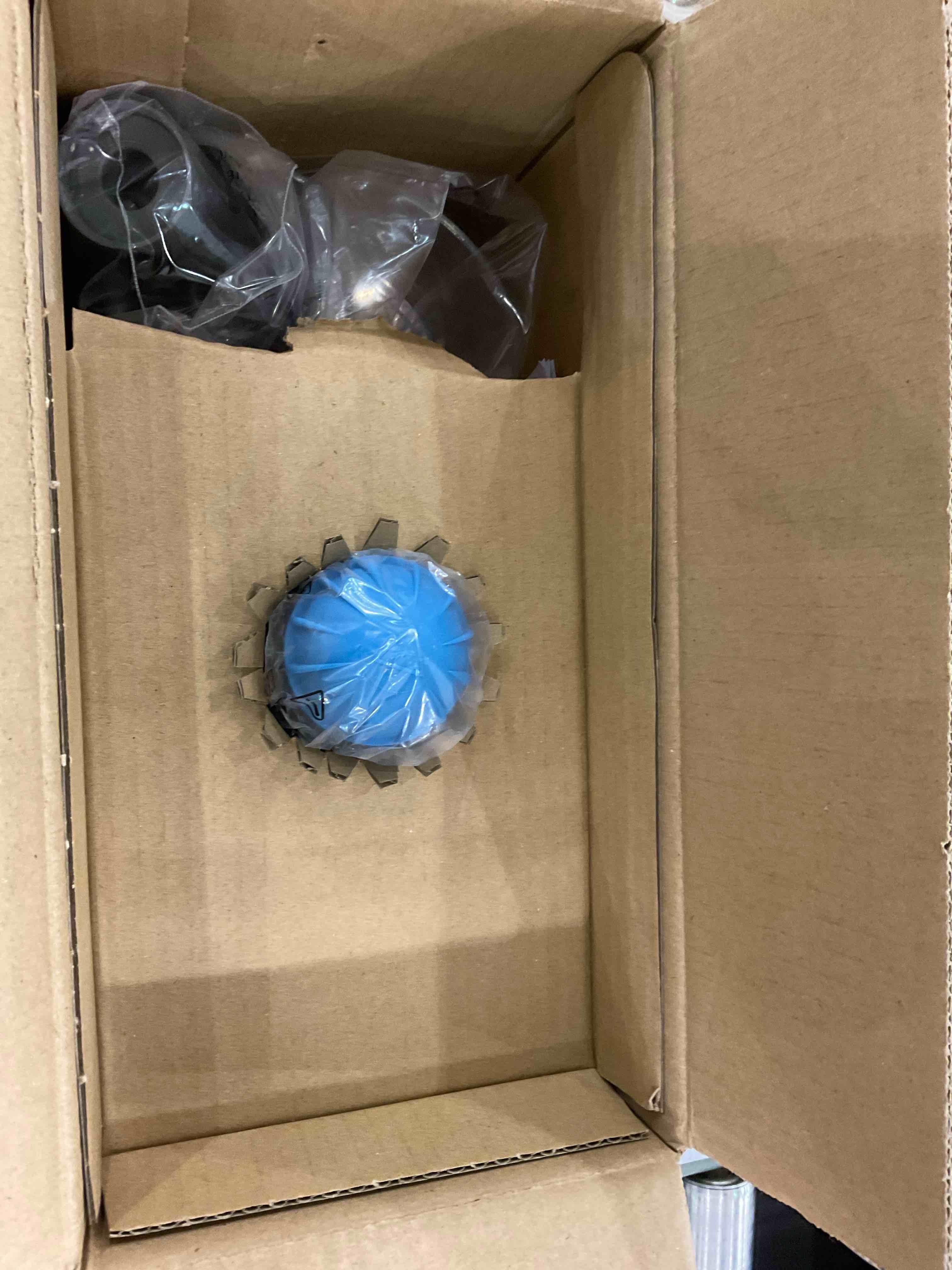 https://s3.amazonaws.com/lotting-images-prod/bidfta/EXS00990946_1705088066844.jpeg