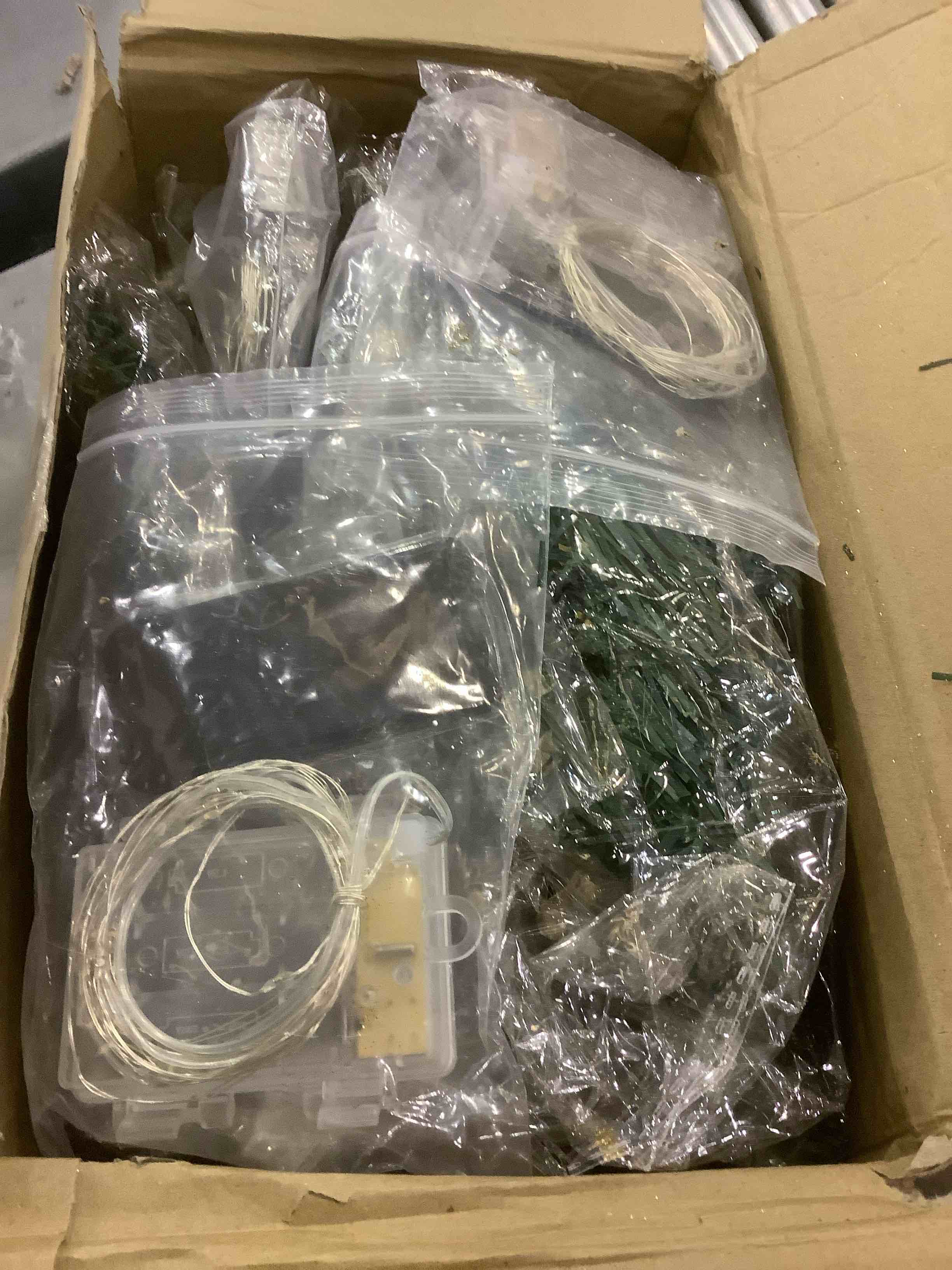 https://s3.amazonaws.com/lotting-images-prod/bidfta/EXS00991174_1704816397549.jpeg