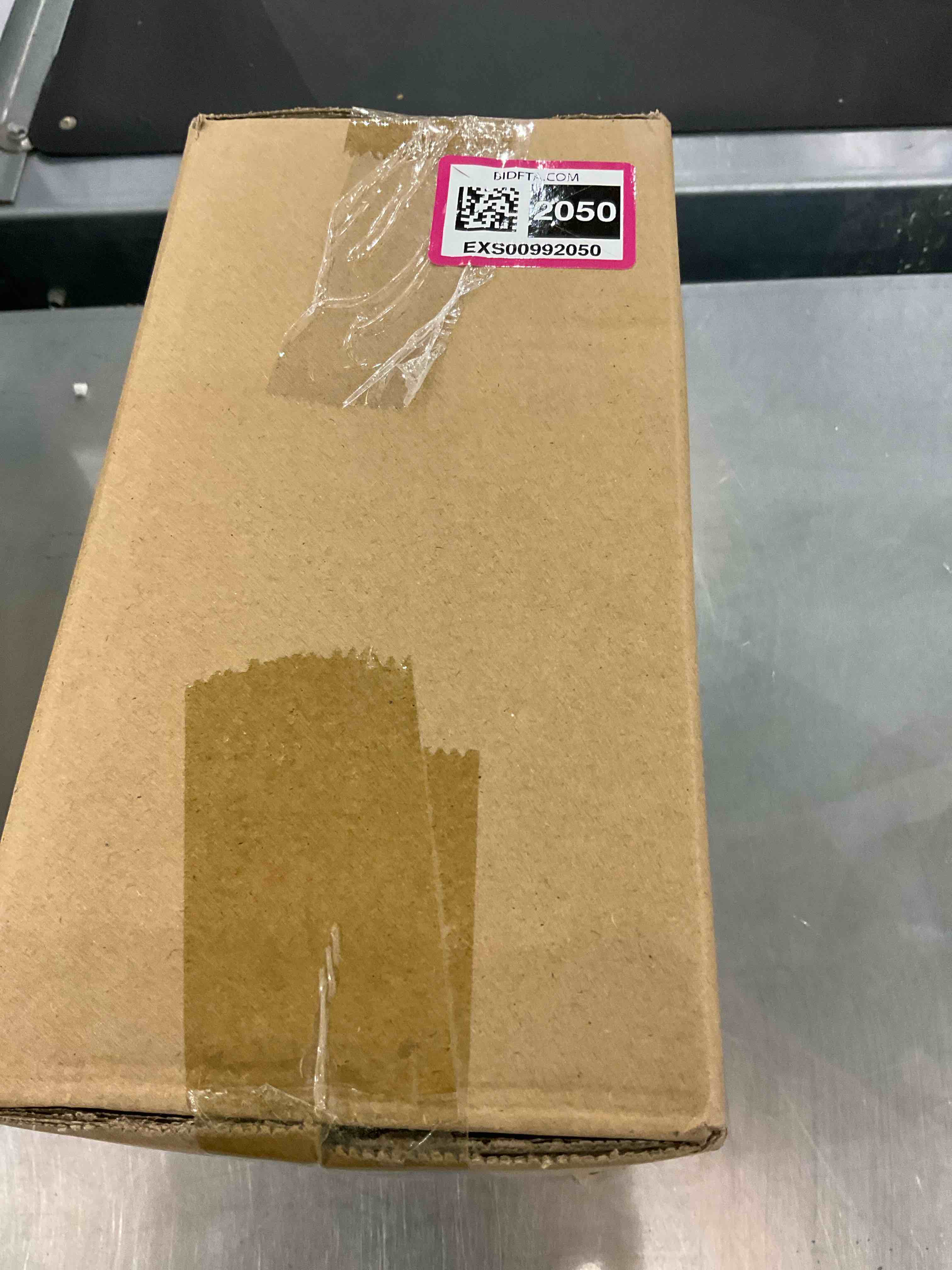 https://s3.amazonaws.com/lotting-images-prod/bidfta/EXS00992050_1704741859301.jpeg