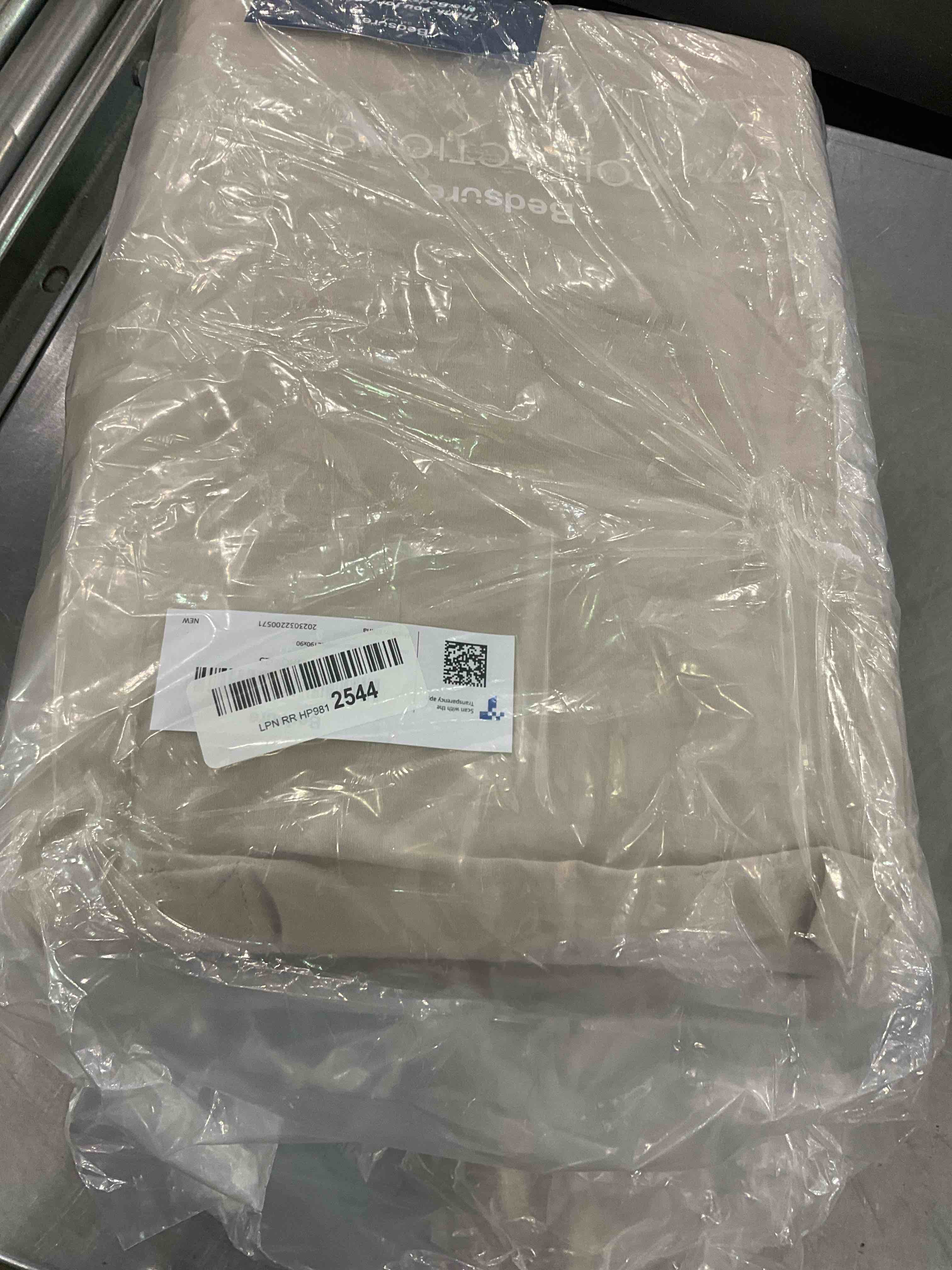 https://s3.amazonaws.com/lotting-images-prod/bidfta/EXS00992142_1704816088941.jpeg