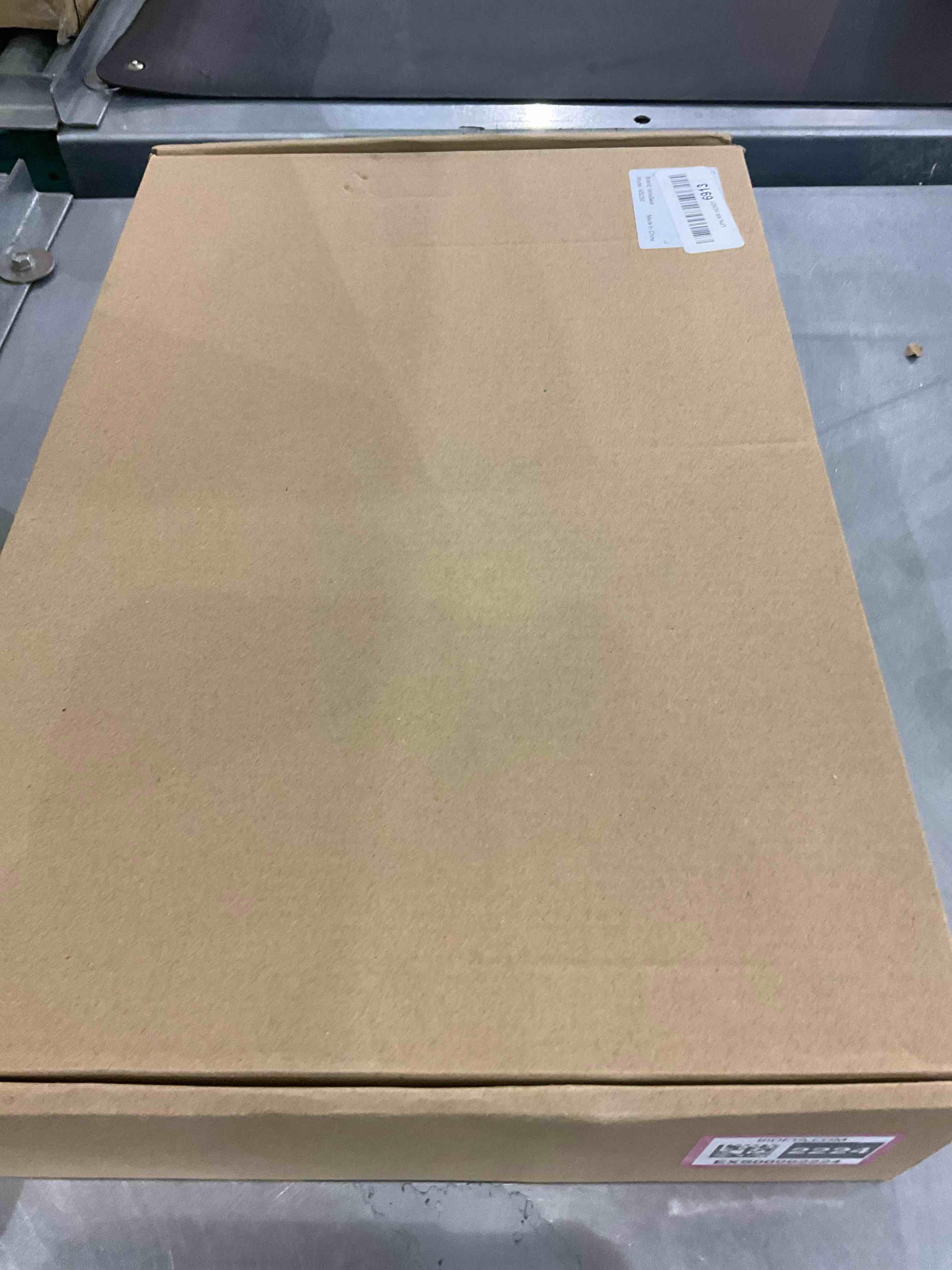 https://s3.amazonaws.com/lotting-images-prod/bidfta/EXS00992224_1704892466910.jpeg