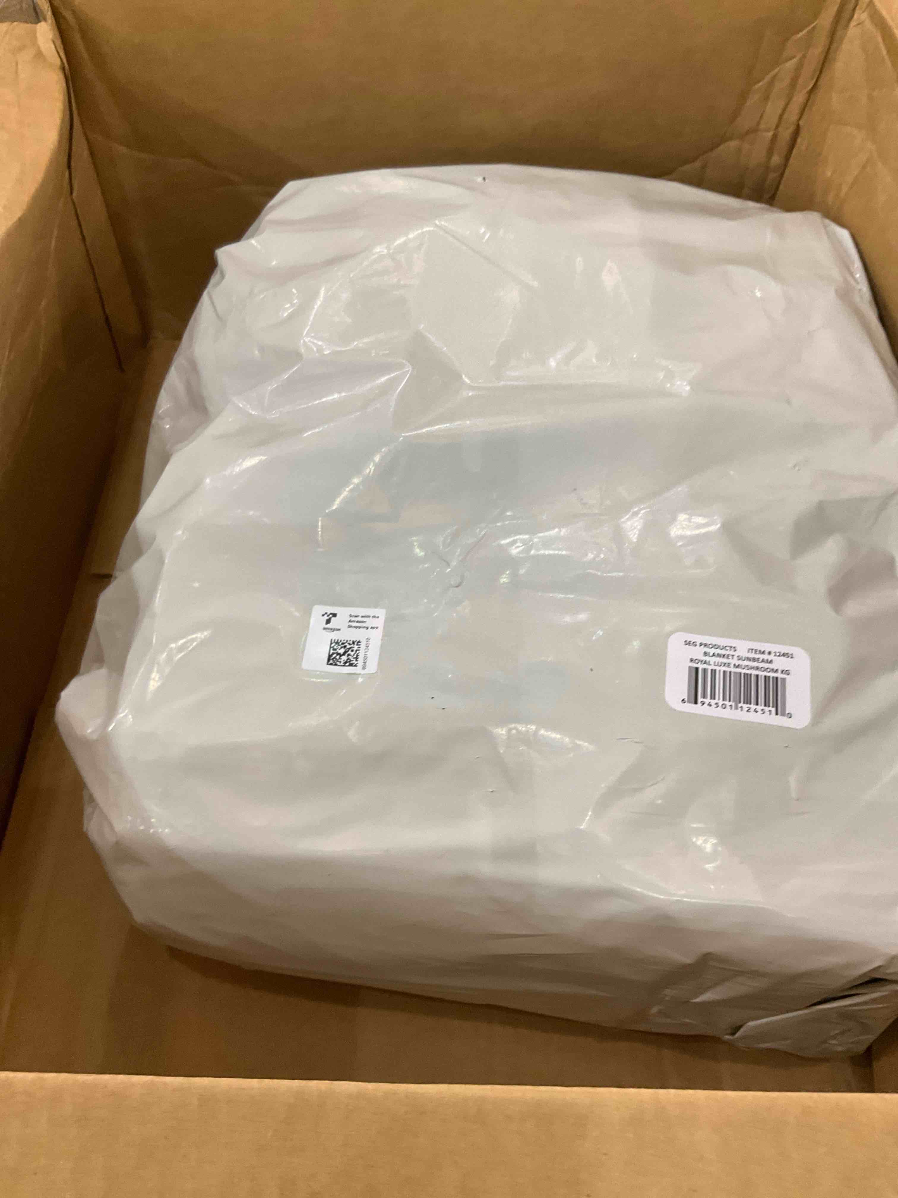 https://s3.amazonaws.com/lotting-images-prod/bidfta/EXS00992309_1704909649727.jpeg