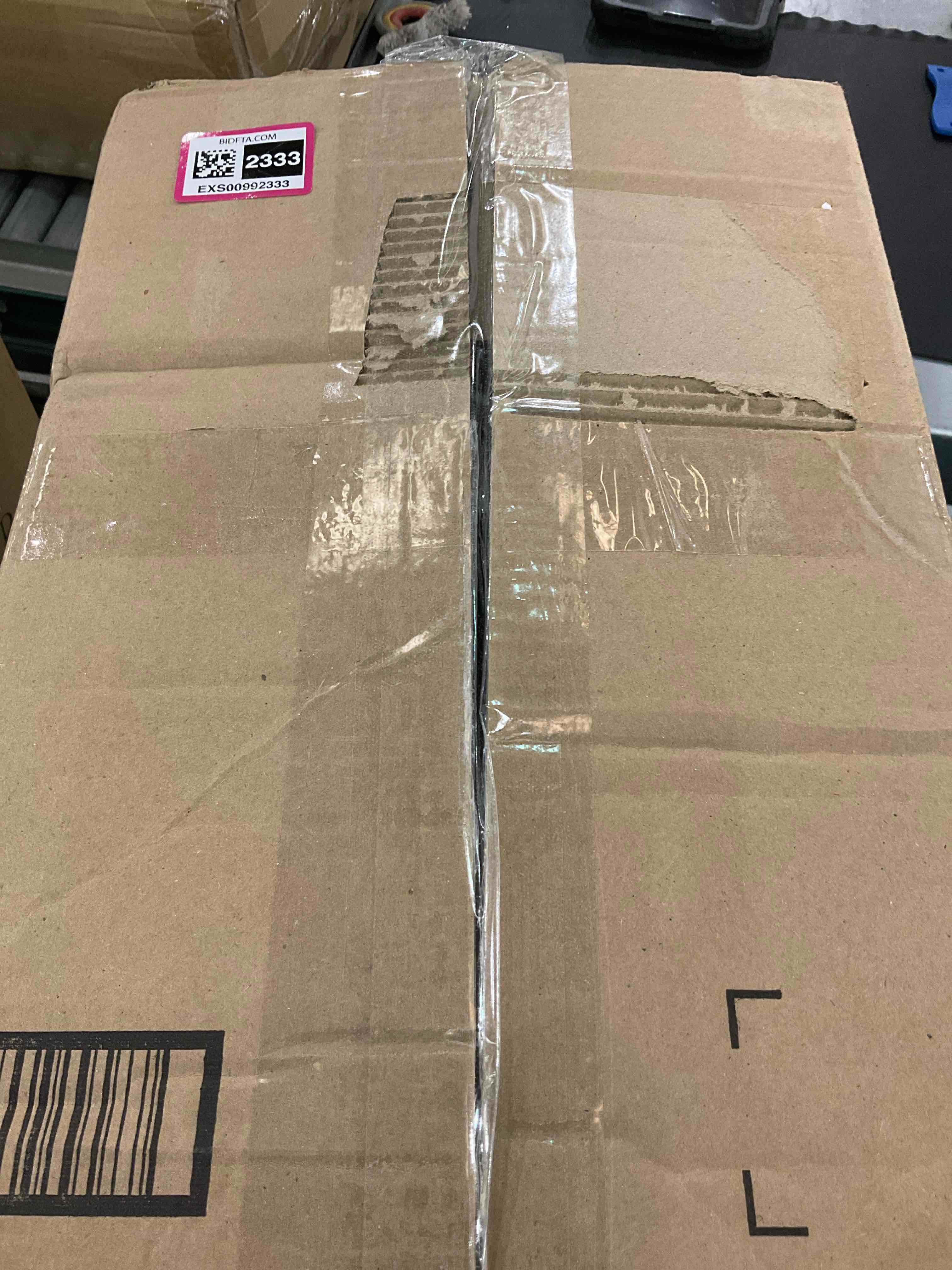 https://s3.amazonaws.com/lotting-images-prod/bidfta/EXS00992333_1704912479715.jpeg