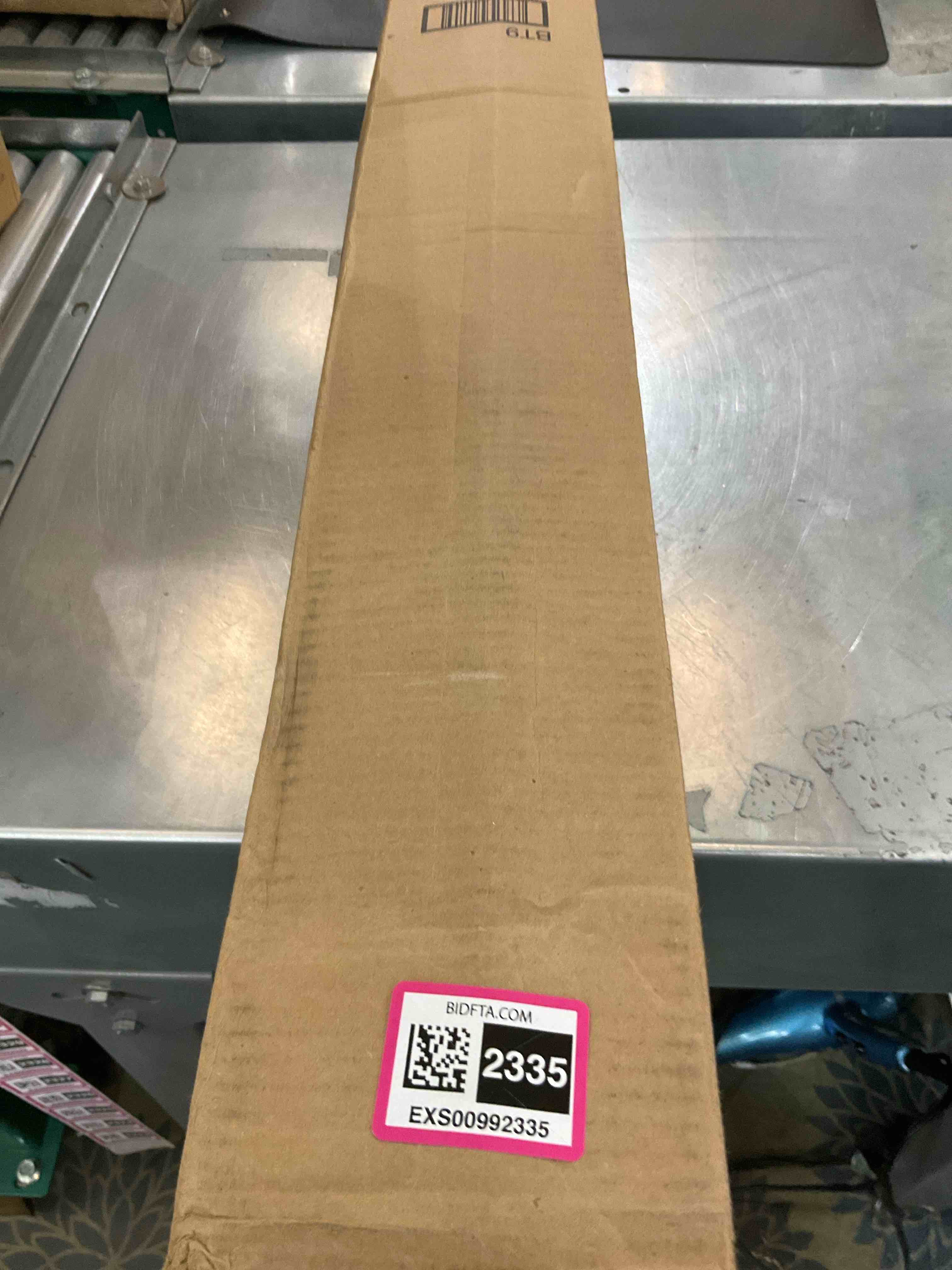 https://s3.amazonaws.com/lotting-images-prod/bidfta/EXS00992335_1704912180460.jpeg