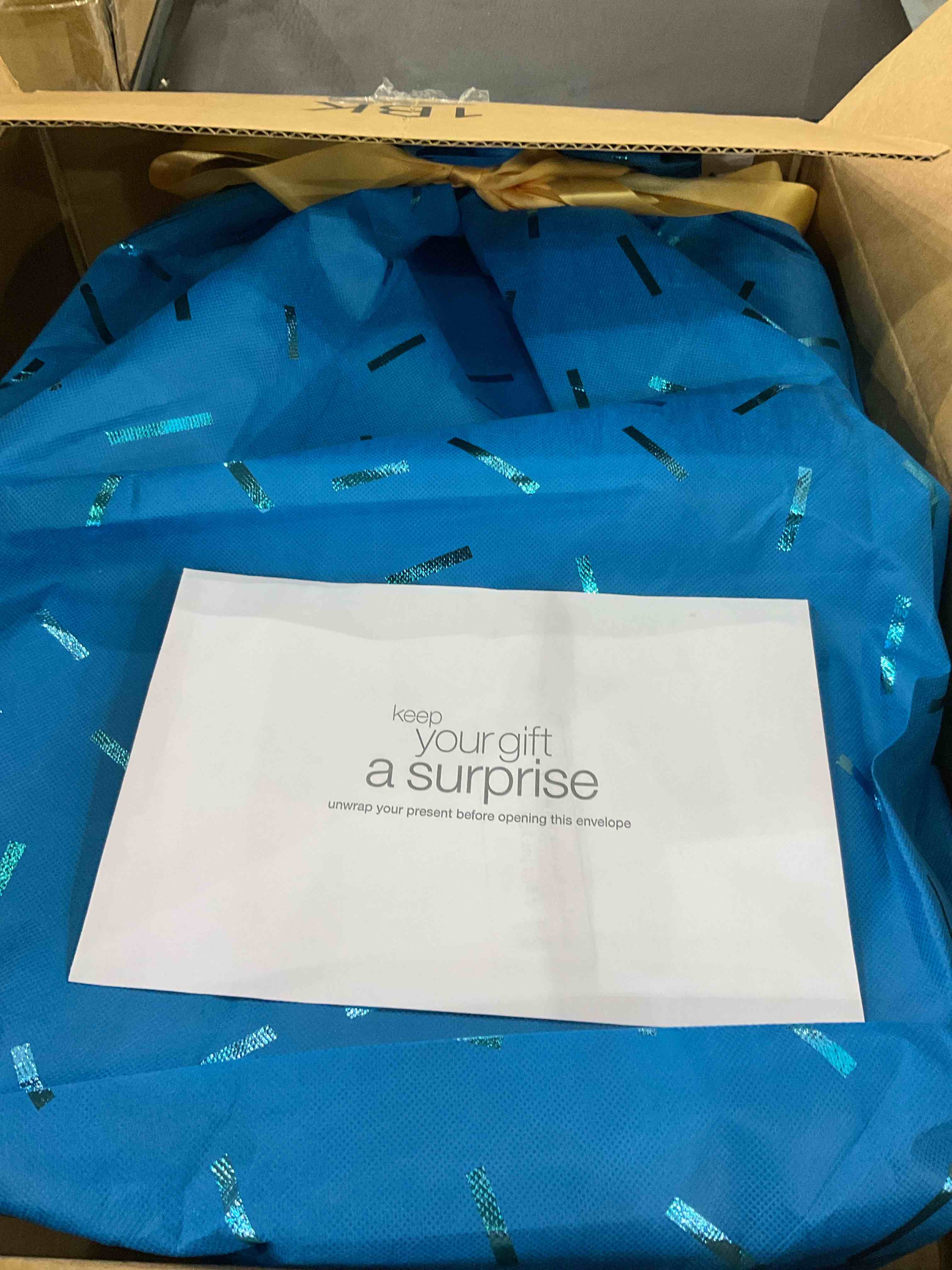 https://s3.amazonaws.com/lotting-images-prod/bidfta/EXS00992341_1704910977090.jpeg