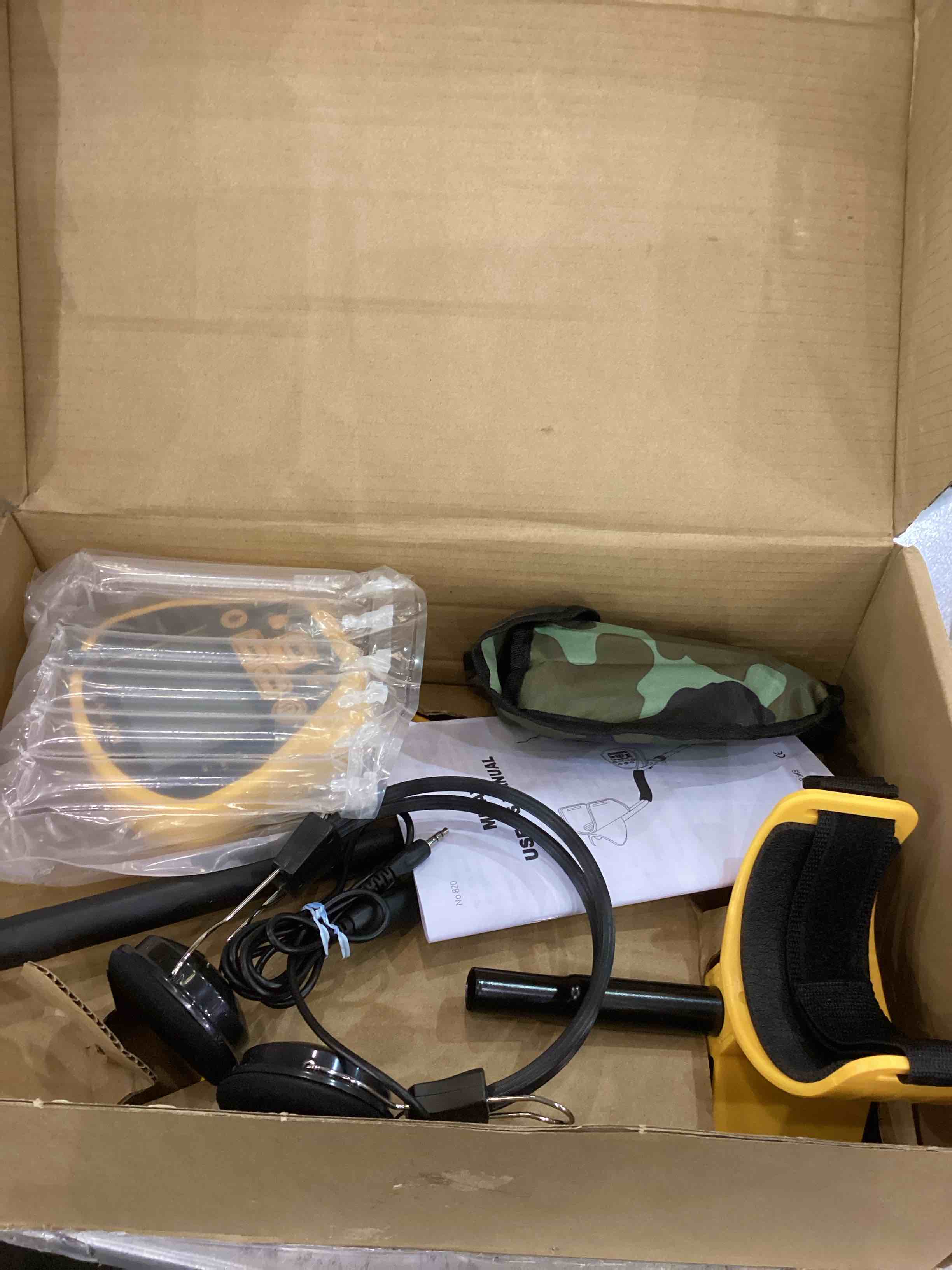 https://s3.amazonaws.com/lotting-images-prod/bidfta/EXS00993058_1704737899567.jpeg