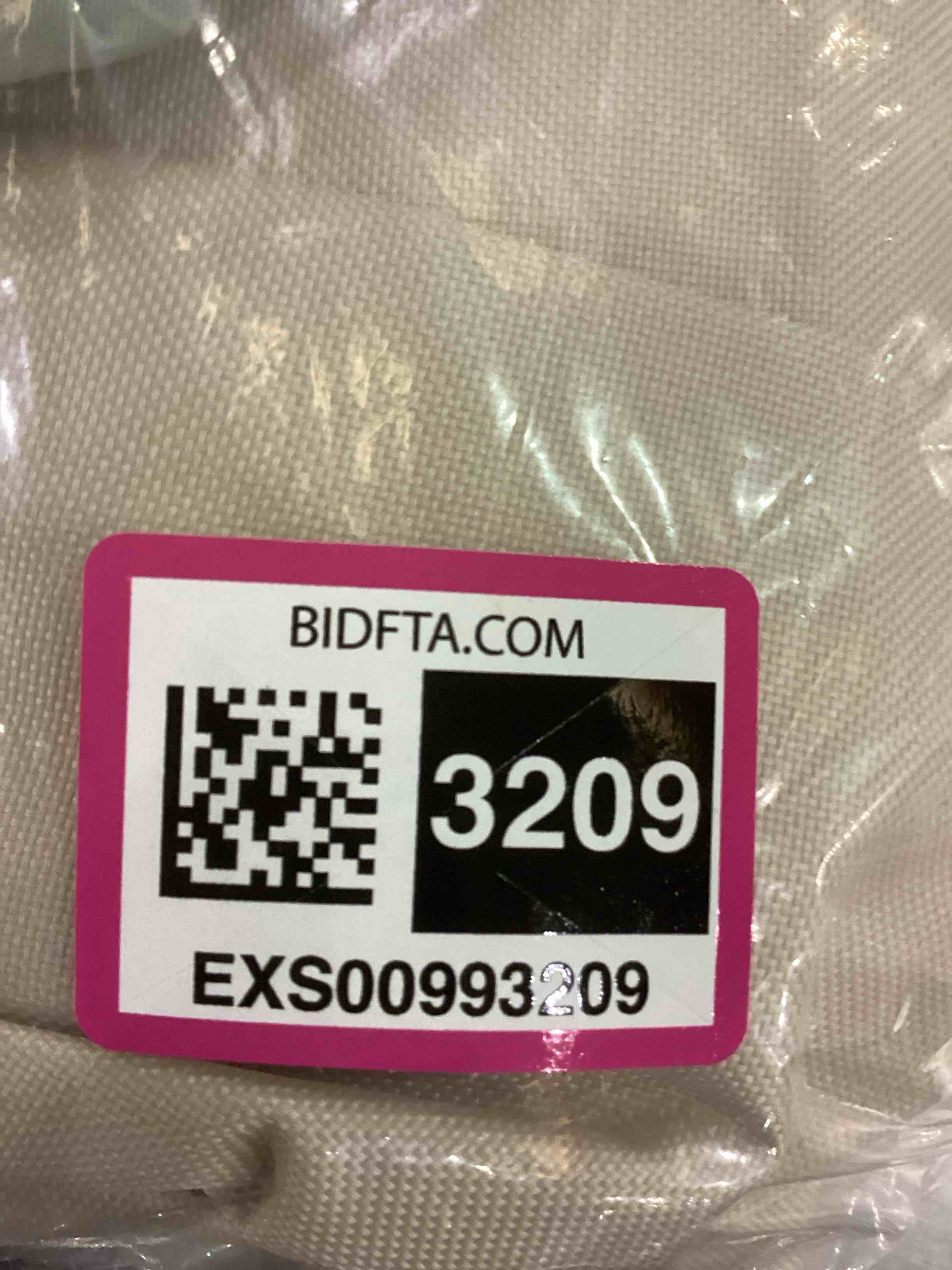 https://s3.amazonaws.com/lotting-images-prod/bidfta/EXS00993209_1704825441790.jpeg