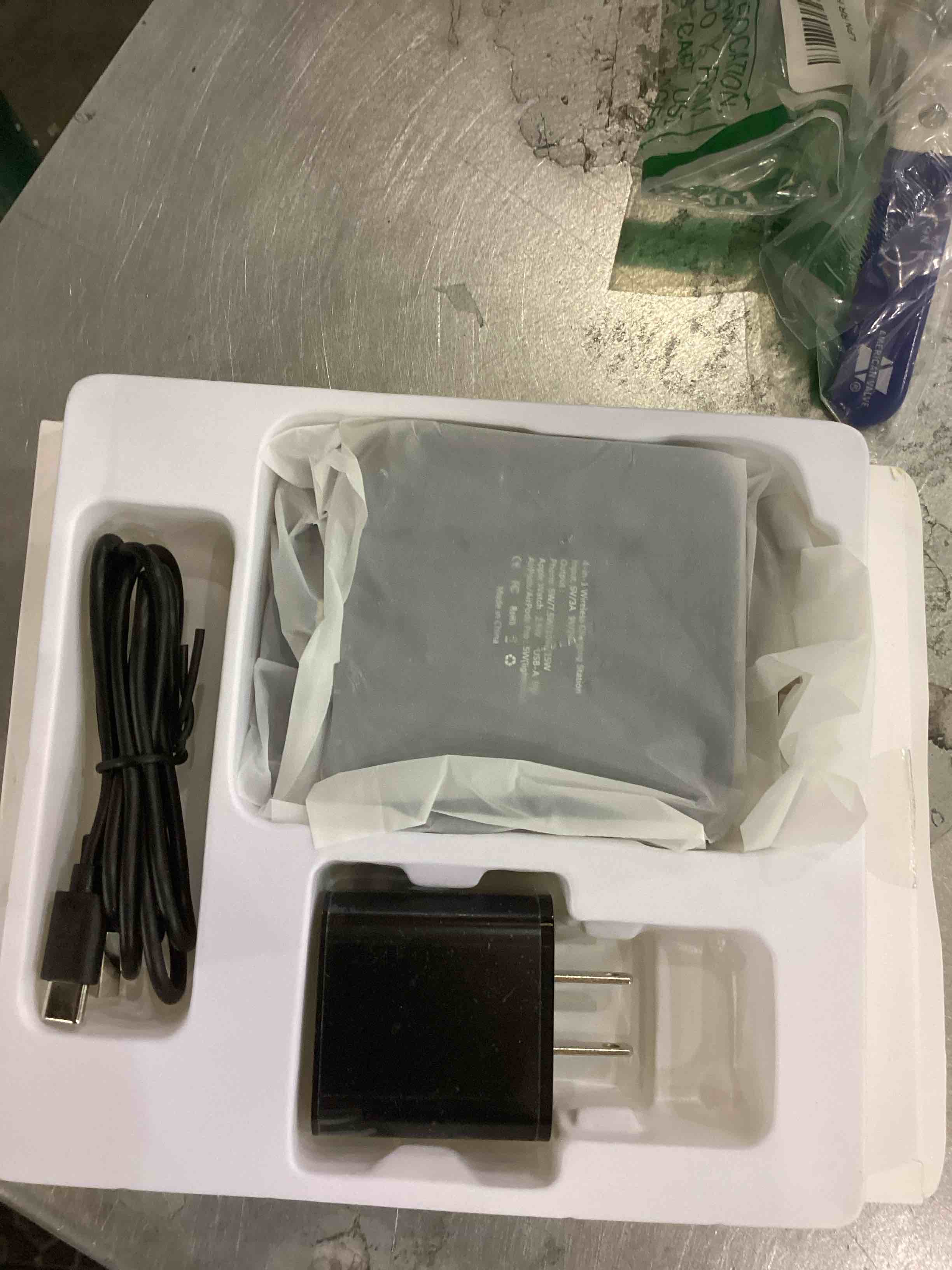 https://s3.amazonaws.com/lotting-images-prod/bidfta/EXS00993372_1704904086309.jpeg