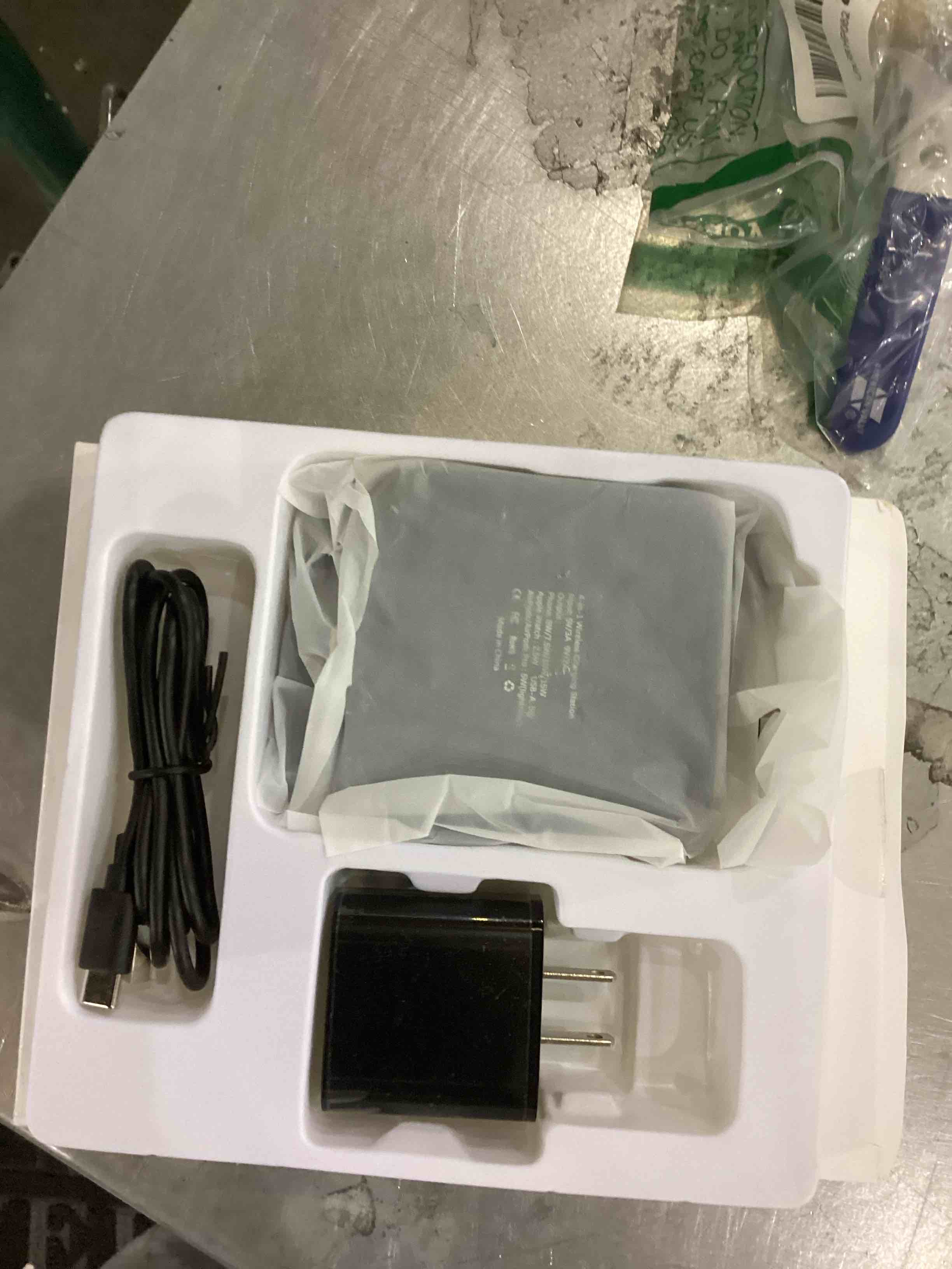 https://s3.amazonaws.com/lotting-images-prod/bidfta/EXS00993372_1704904088835.jpeg