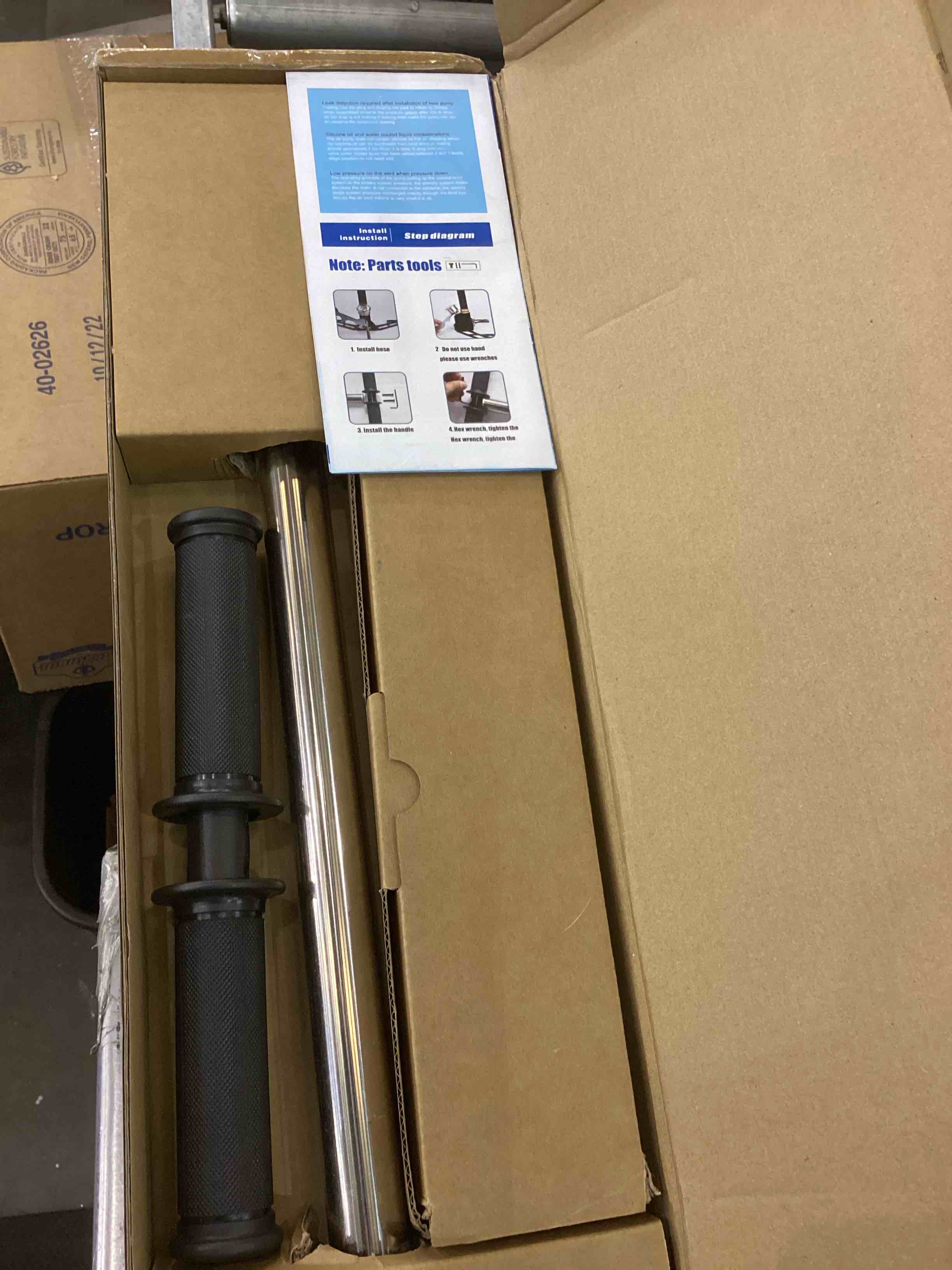 https://s3.amazonaws.com/lotting-images-prod/bidfta/EXS00993405_1704912335946.jpeg