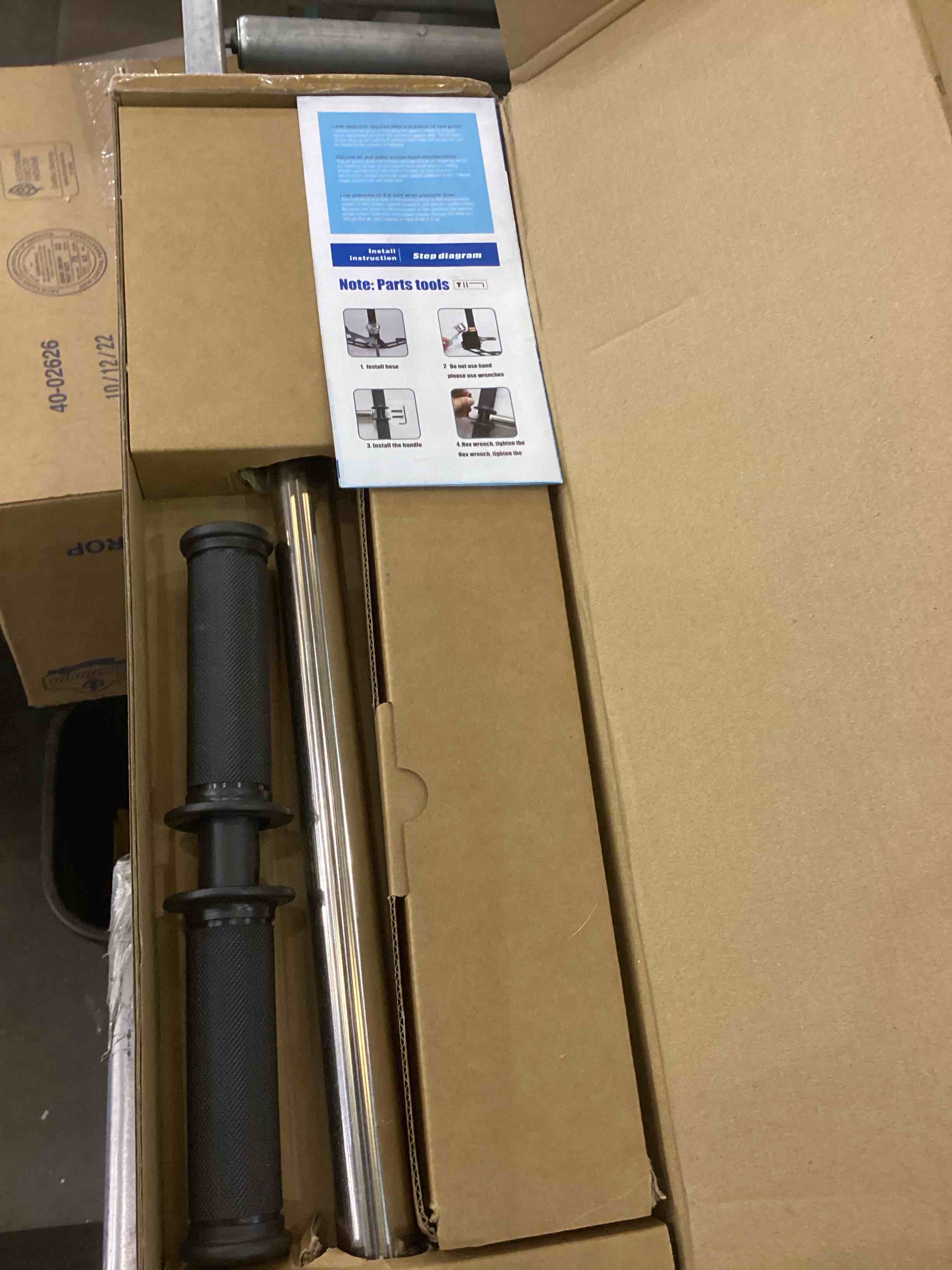 https://s3.amazonaws.com/lotting-images-prod/bidfta/EXS00993405_1704912336980.jpeg