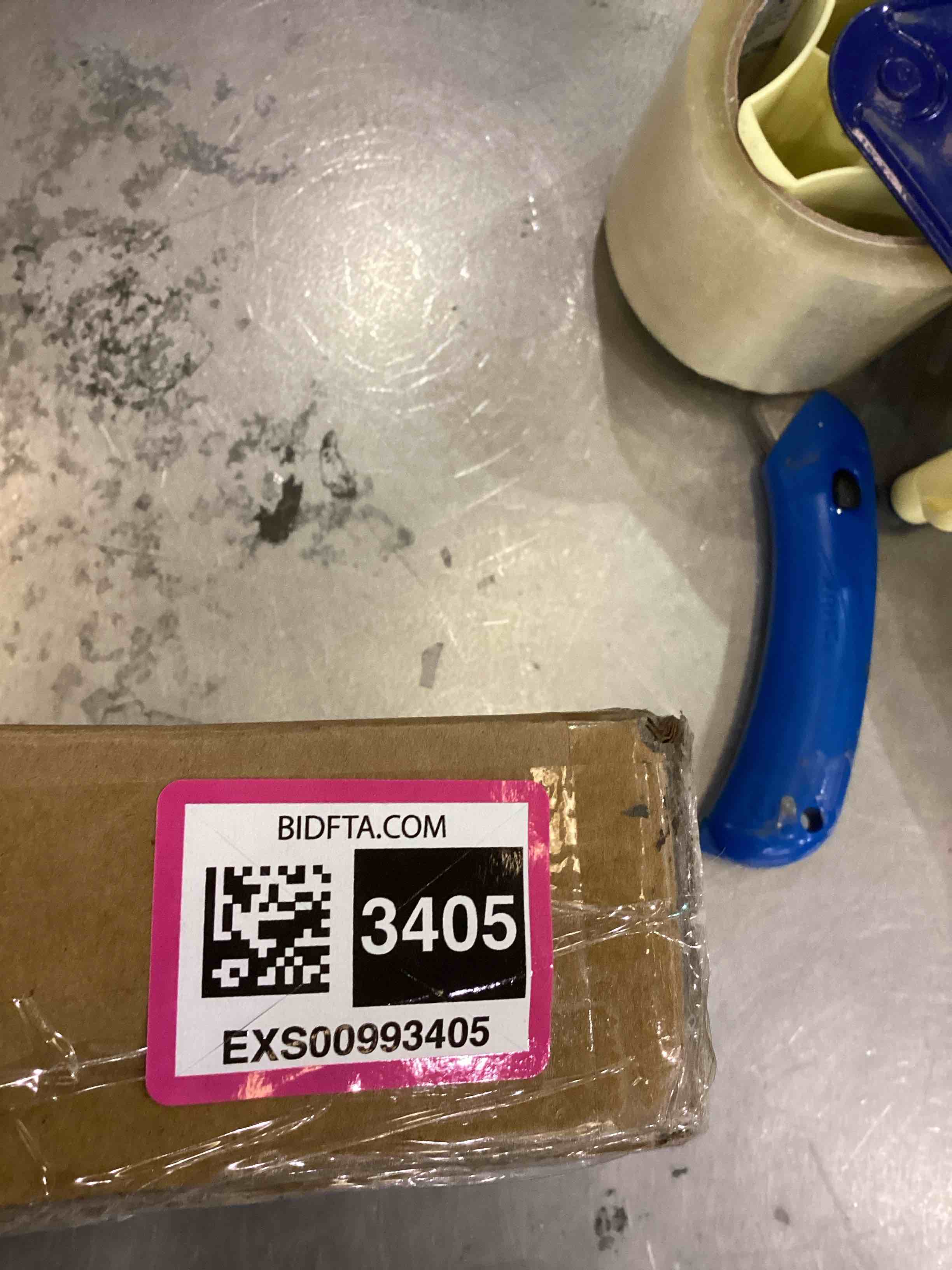 https://s3.amazonaws.com/lotting-images-prod/bidfta/EXS00993405_1704912368275.jpeg