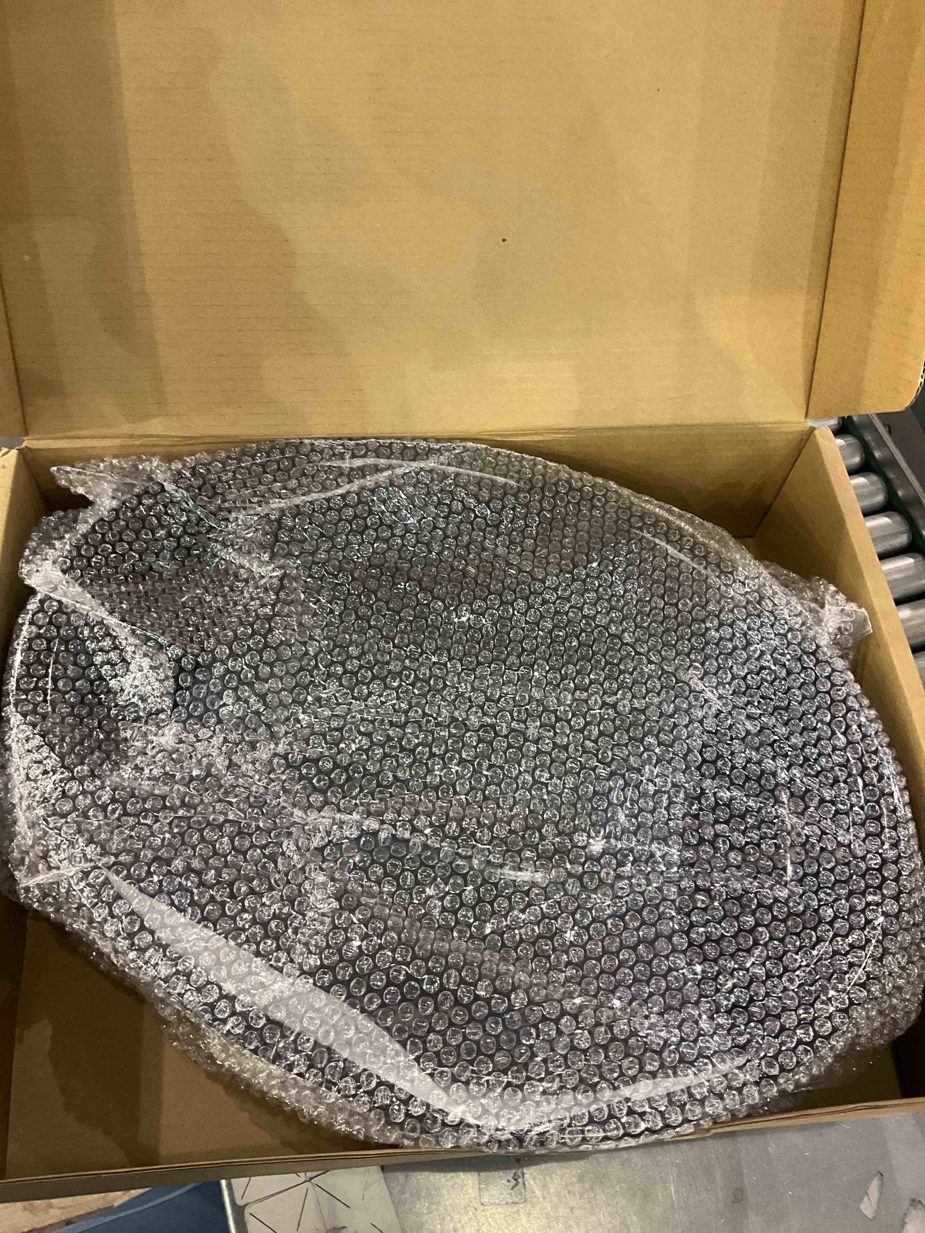 https://s3.amazonaws.com/lotting-images-prod/bidfta/EXS00993960_1706099083893.jpeg