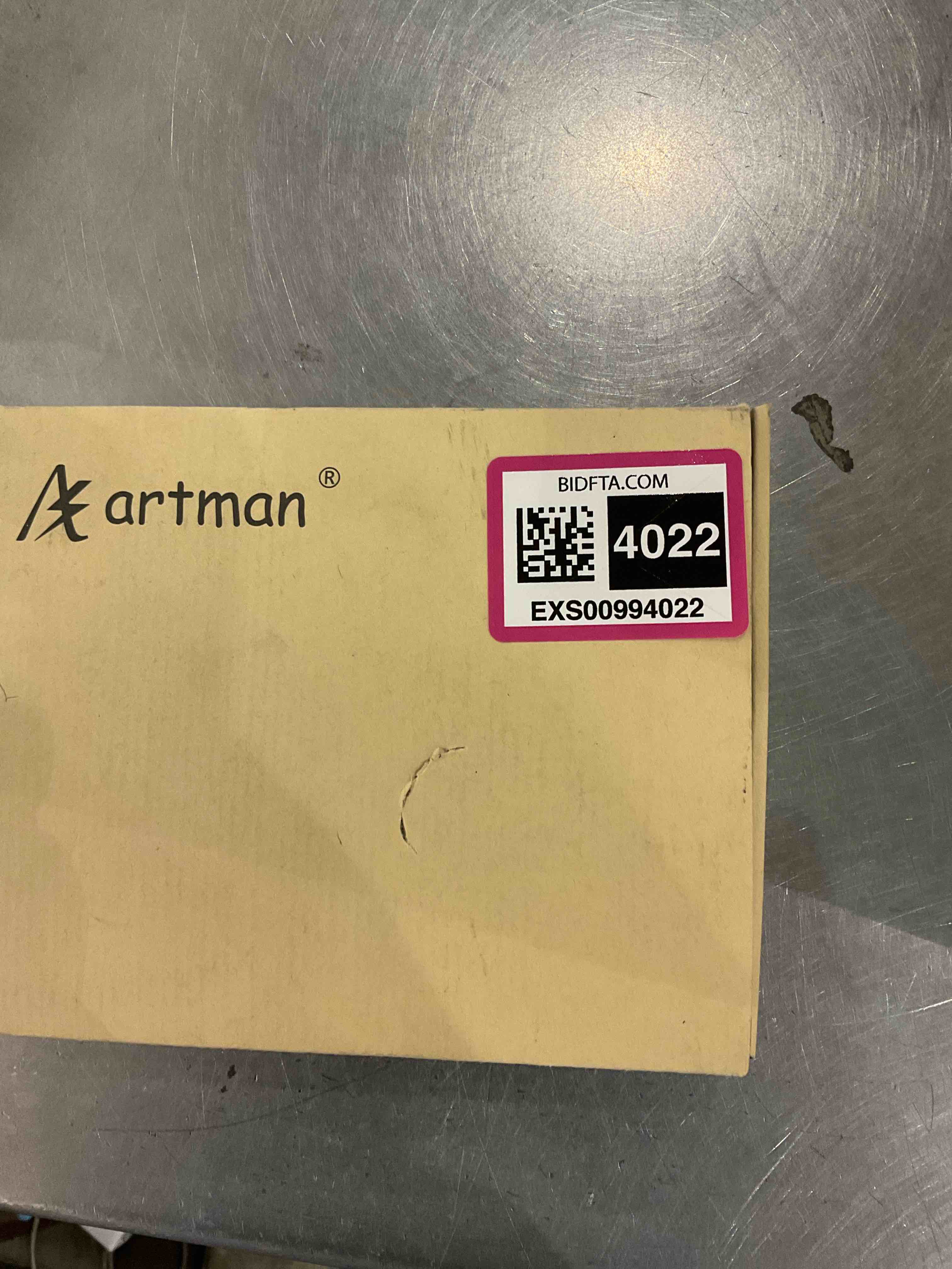 https://s3.amazonaws.com/lotting-images-prod/bidfta/EXS00994022_1704716664852.jpeg
