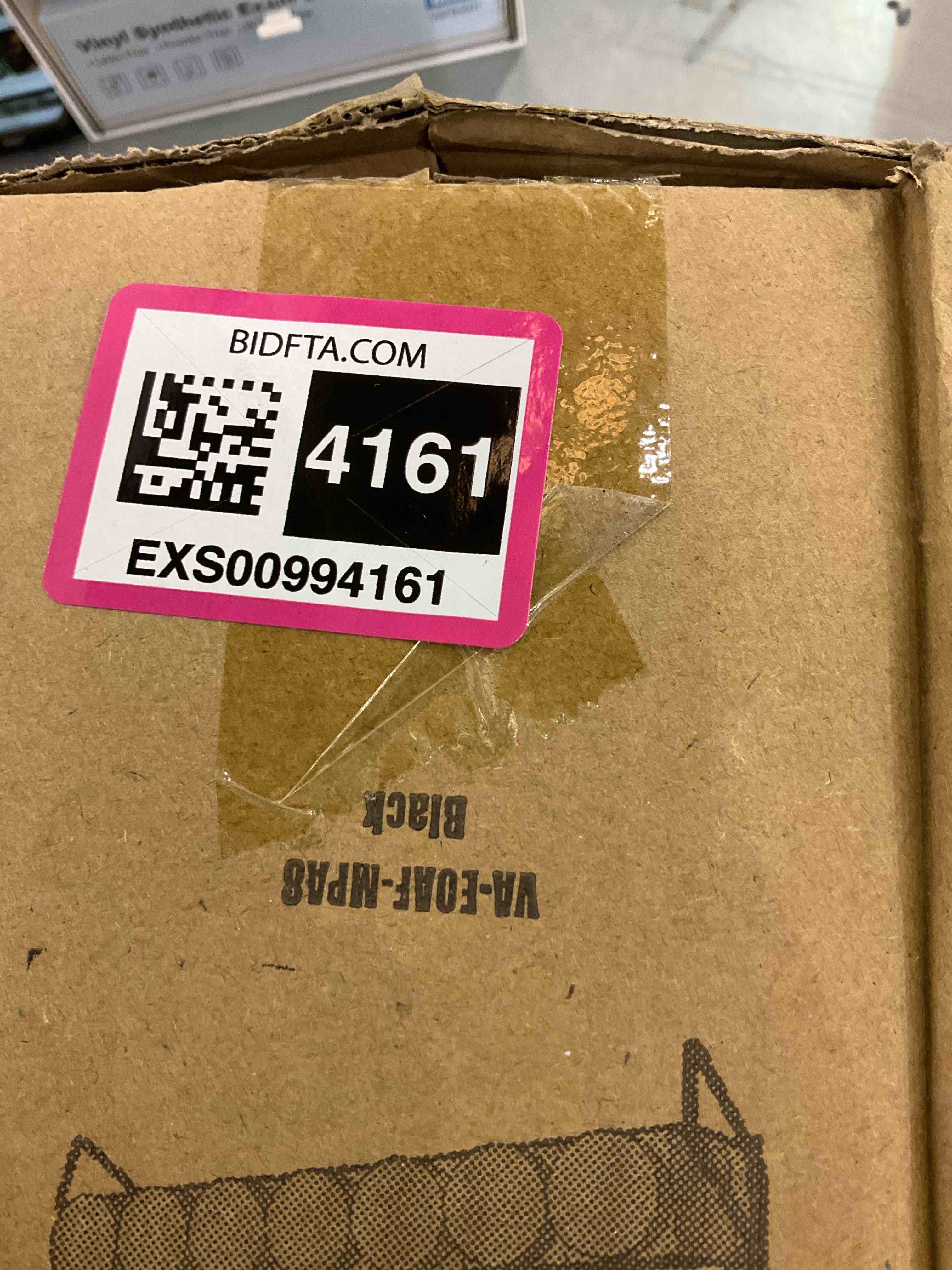 https://s3.amazonaws.com/lotting-images-prod/bidfta/EXS00994161_1704738416487.jpeg