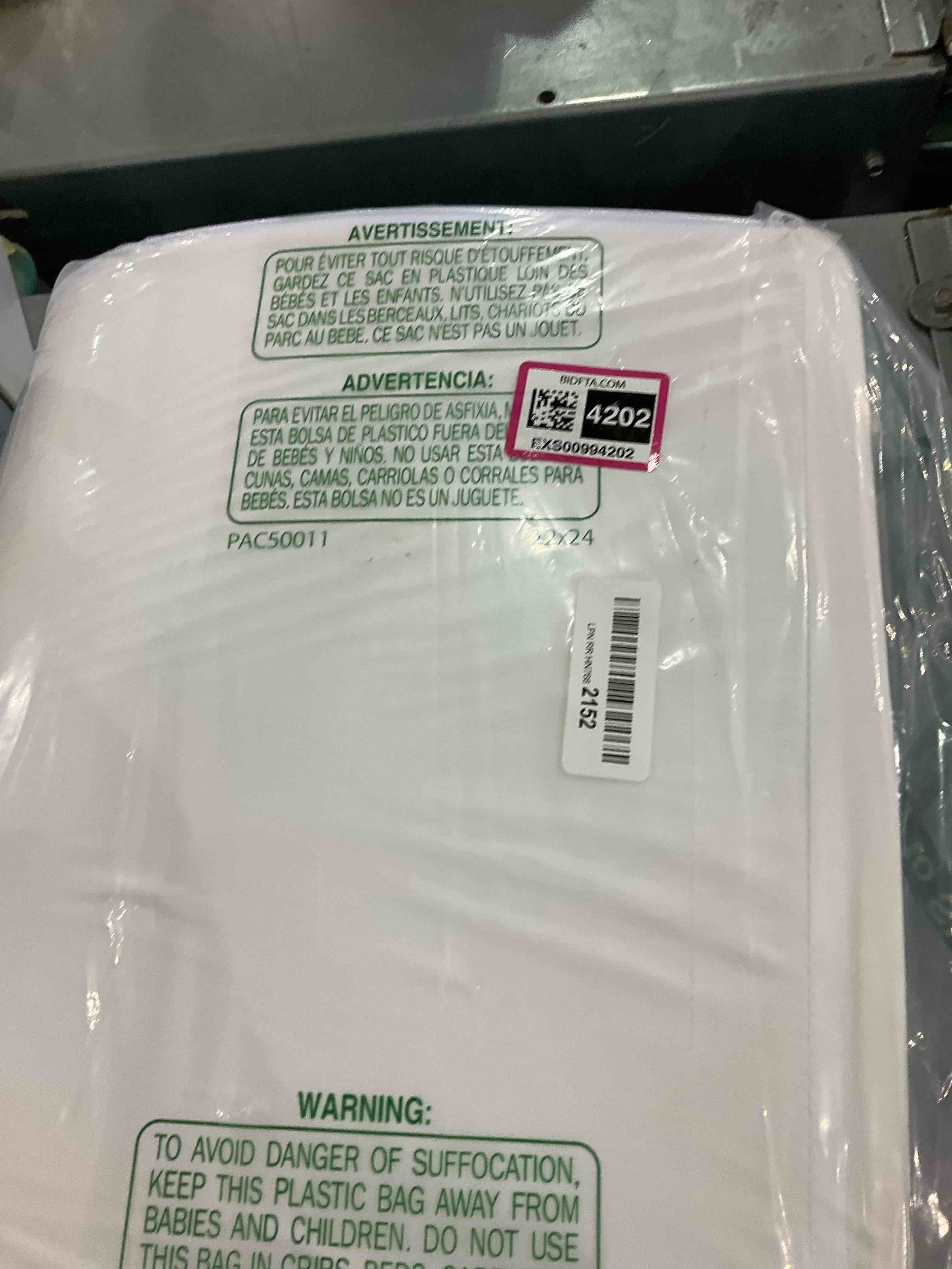 https://s3.amazonaws.com/lotting-images-prod/bidfta/EXS00994202_1704810451641.jpeg