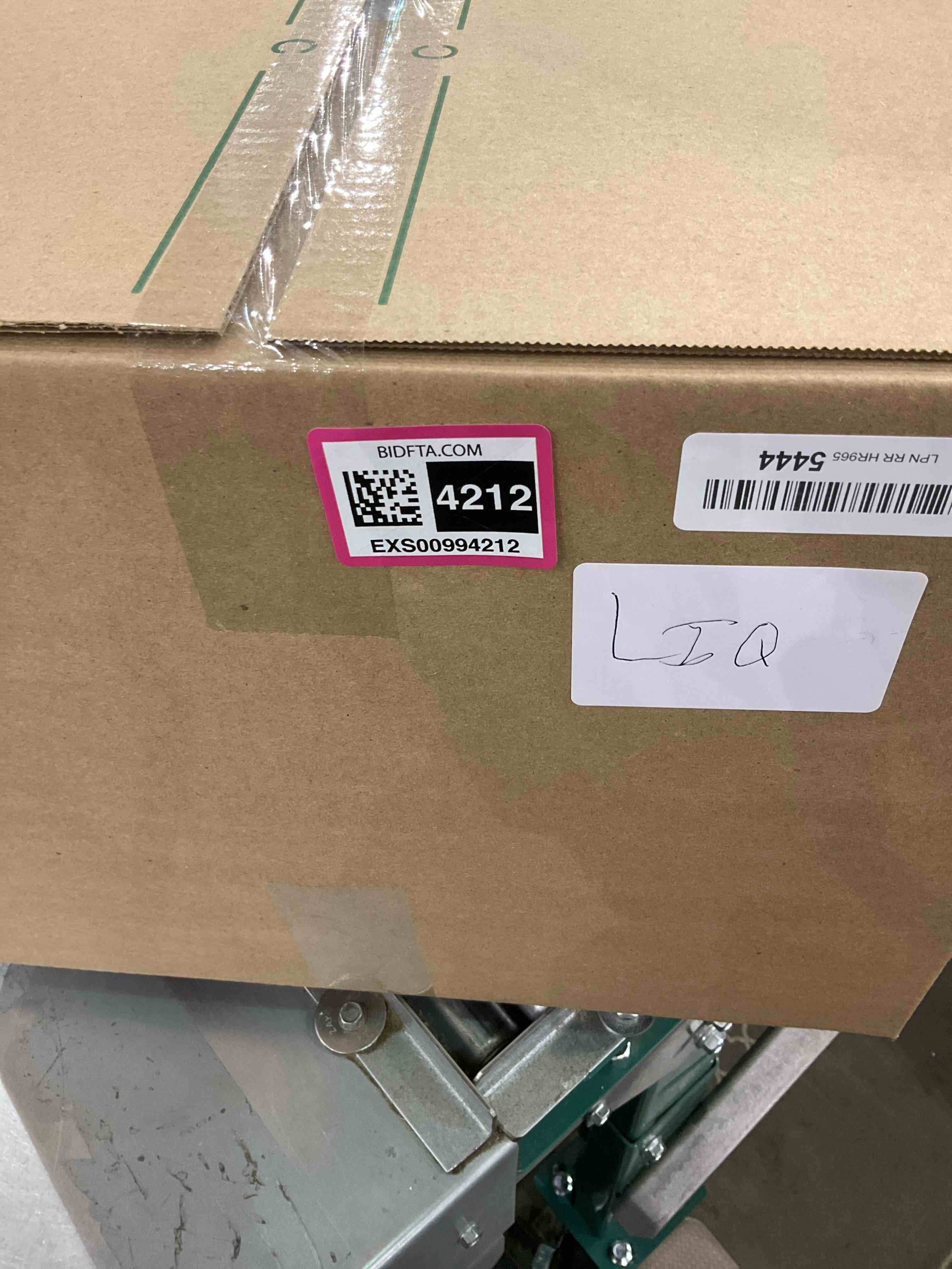https://s3.amazonaws.com/lotting-images-prod/bidfta/EXS00994212_1704811447052.jpeg