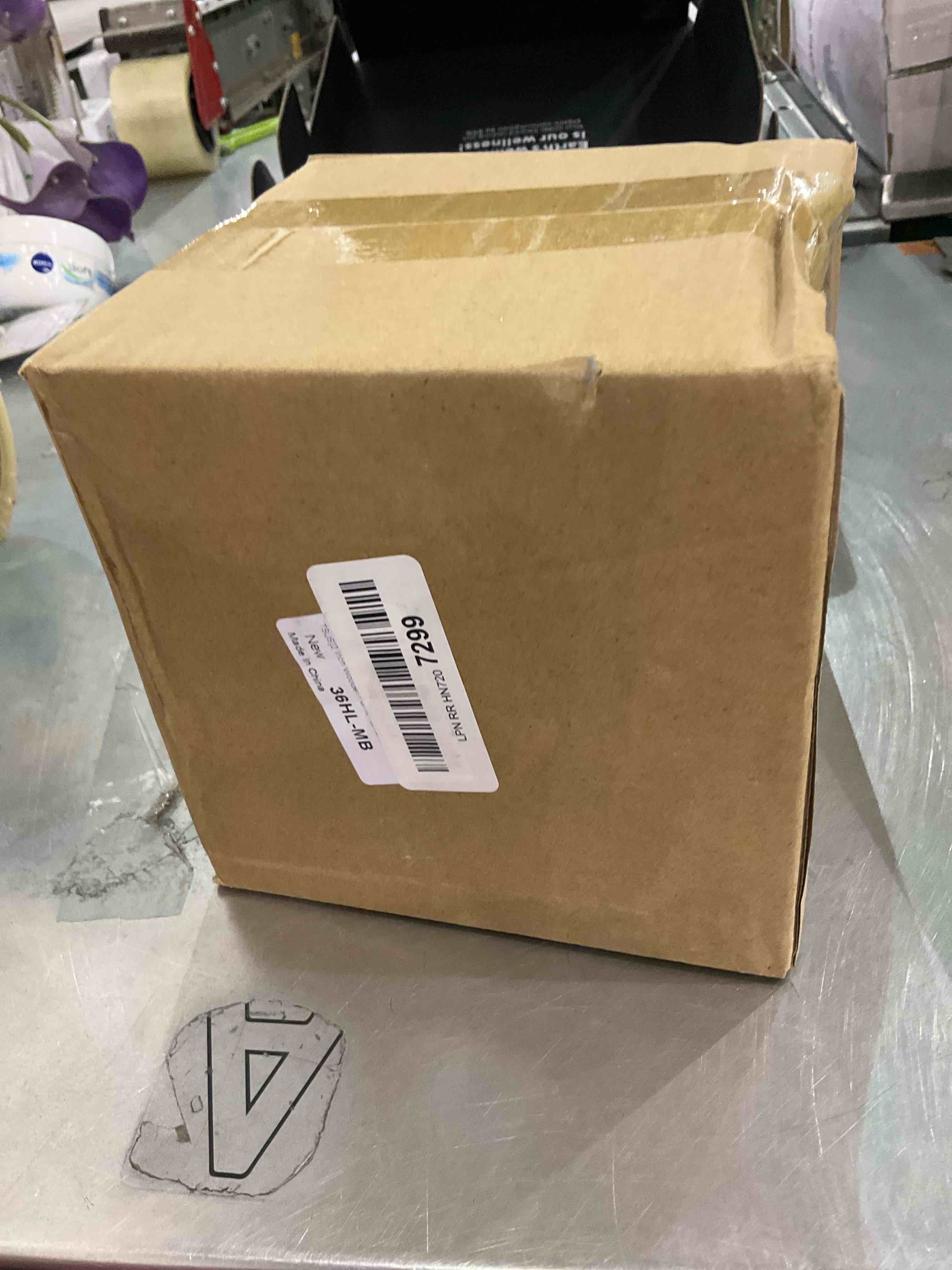 https://s3.amazonaws.com/lotting-images-prod/bidfta/EXS00997247_1704893016171.jpeg