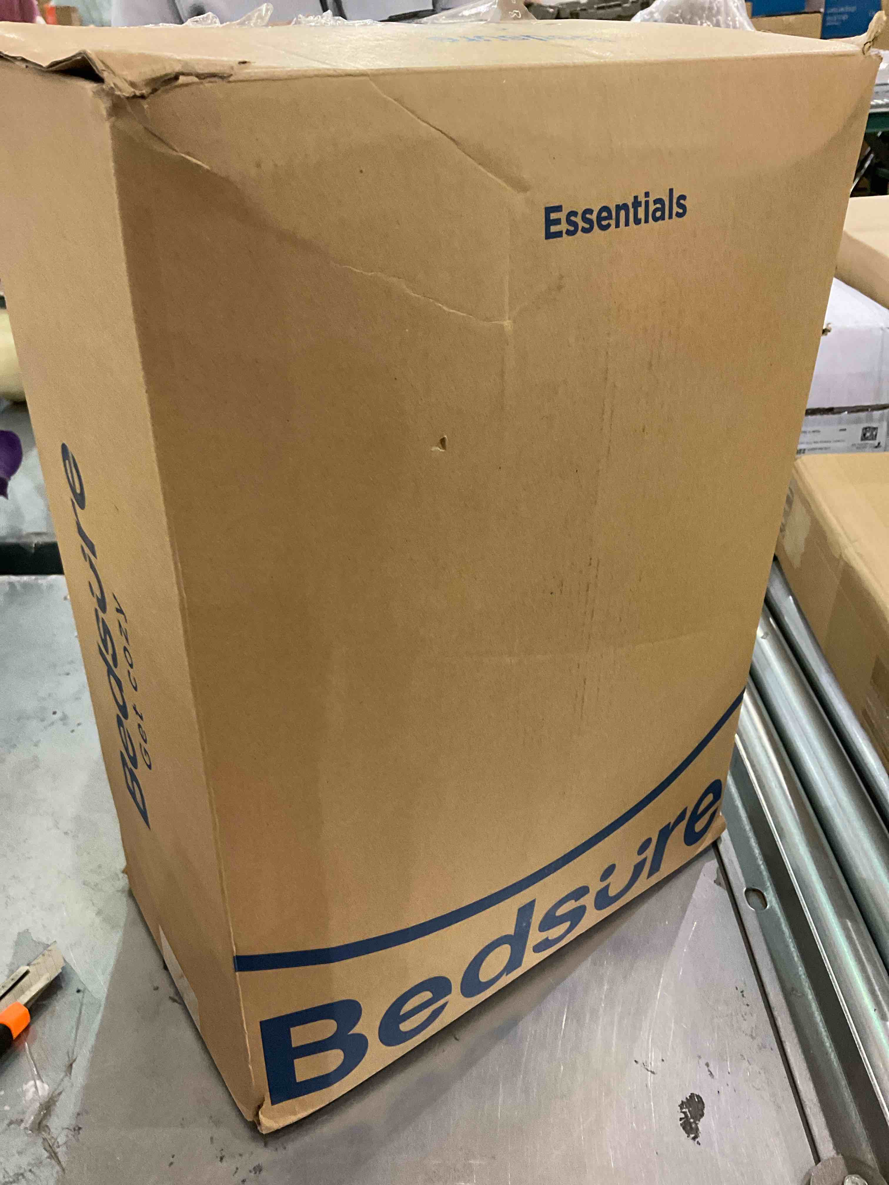 https://s3.amazonaws.com/lotting-images-prod/bidfta/EXS00997248_1704893118665.jpeg