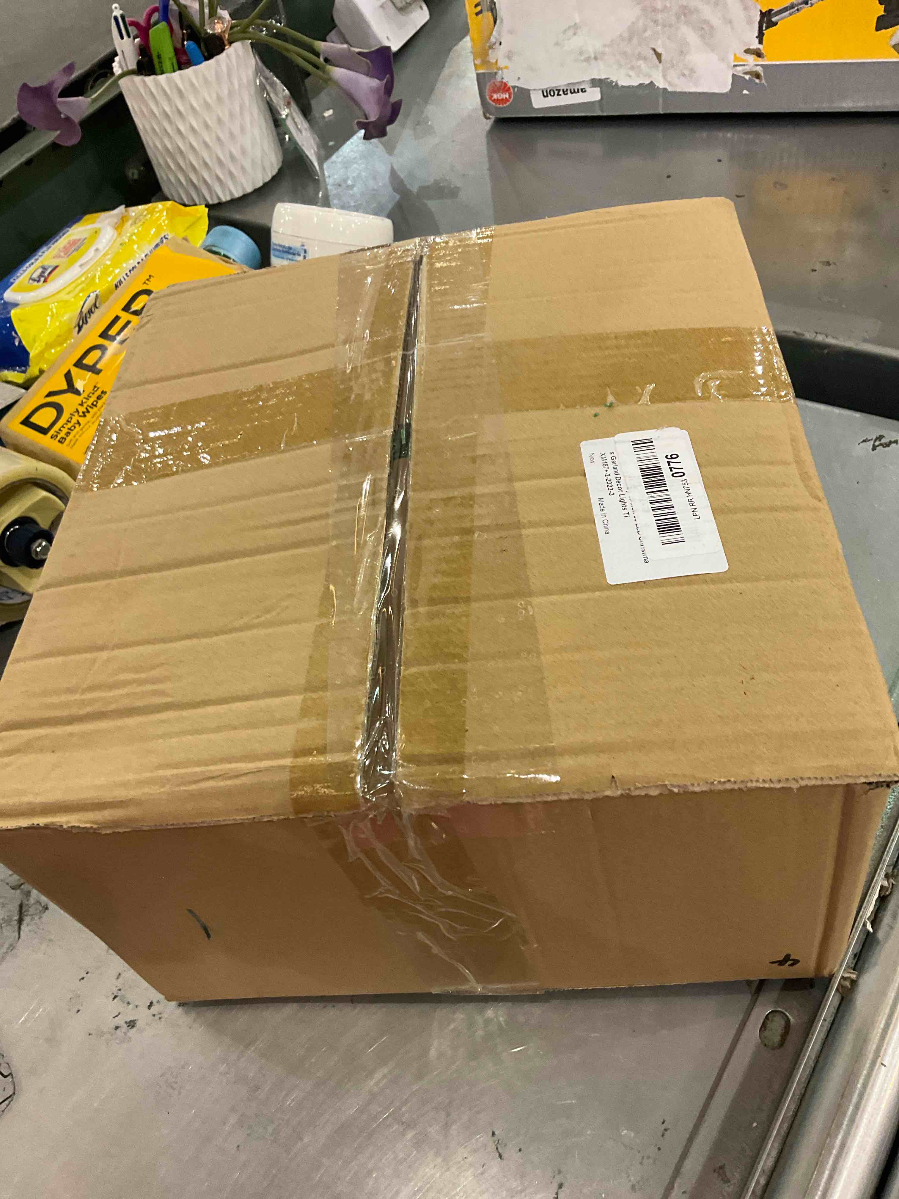 https://s3.amazonaws.com/lotting-images-prod/bidfta/EXS00997312_1704904154218.jpeg