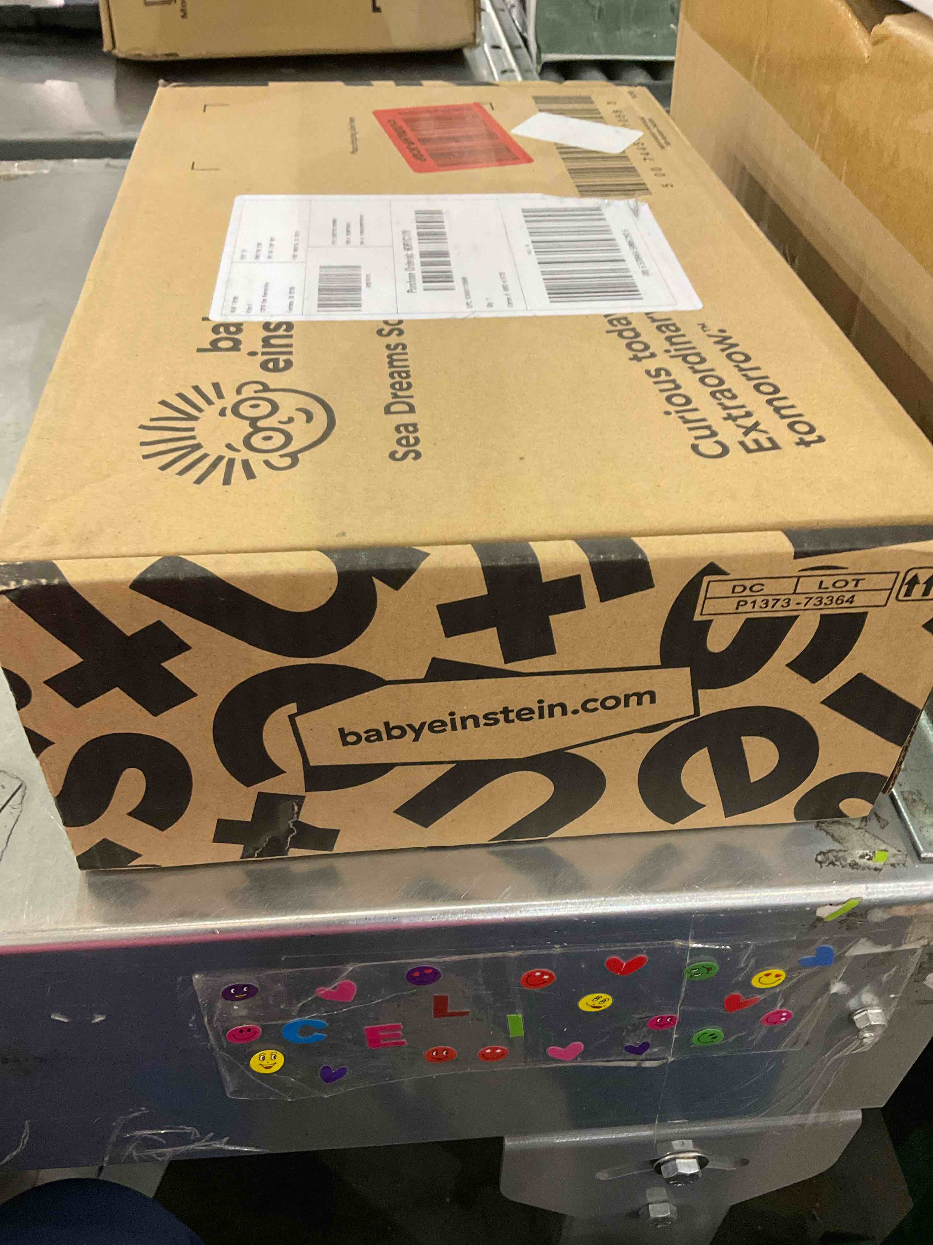 https://s3.amazonaws.com/lotting-images-prod/bidfta/EXS00997334_1704908908916.jpeg