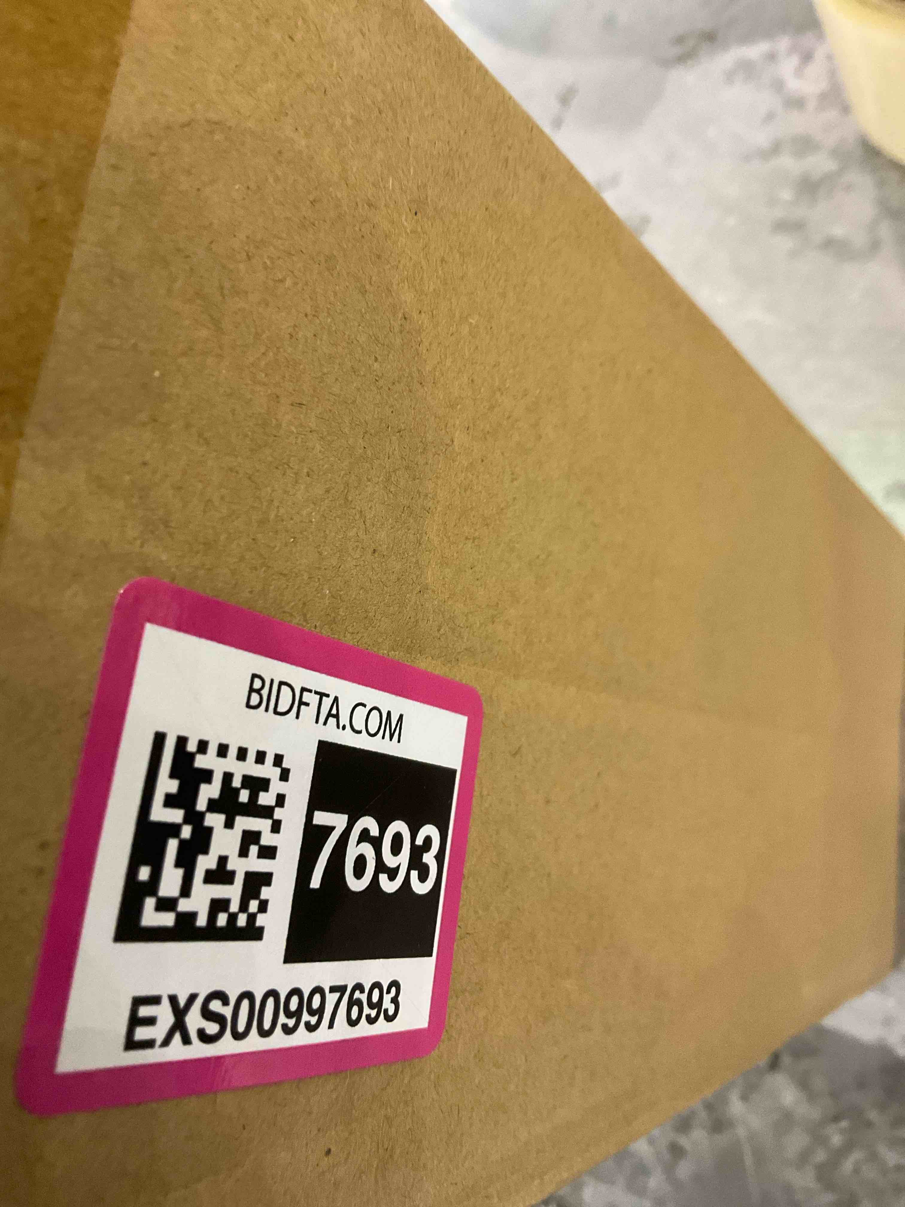 https://s3.amazonaws.com/lotting-images-prod/bidfta/EXS00997693_1704909086175.jpeg