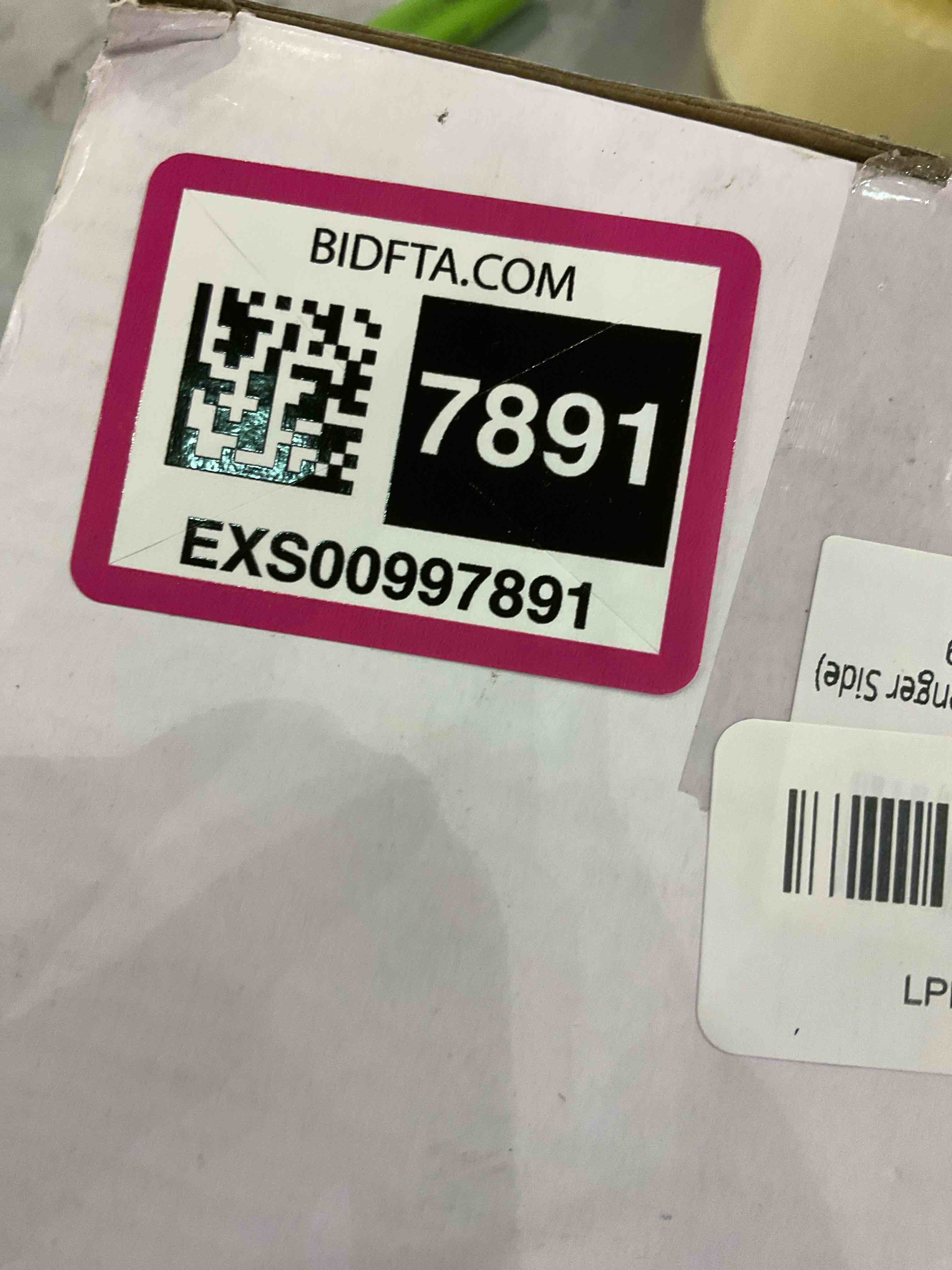 https://s3.amazonaws.com/lotting-images-prod/bidfta/EXS00997891_1705066386187.jpeg