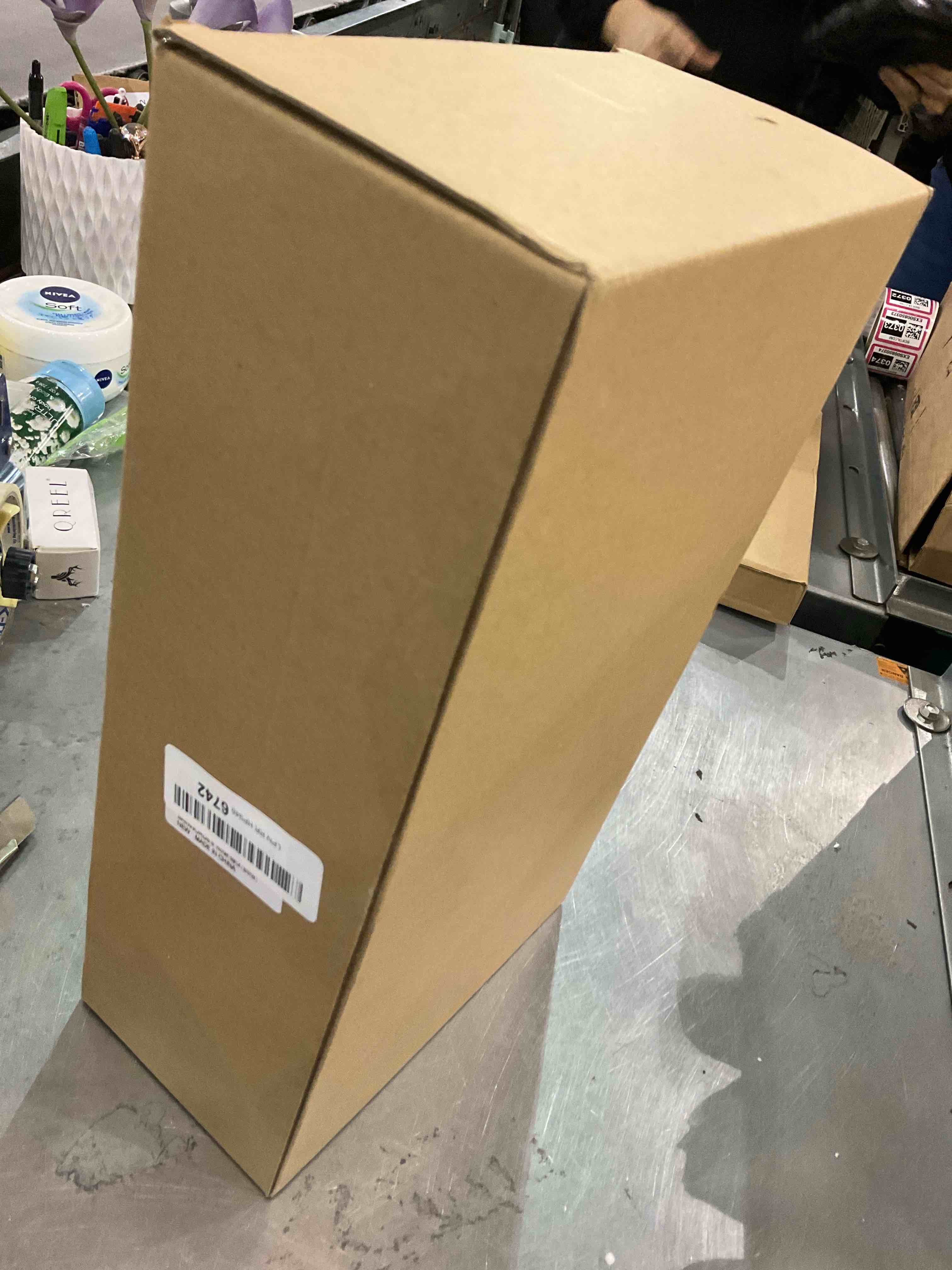 https://s3.amazonaws.com/lotting-images-prod/bidfta/EXS00999032_1704370790938.jpeg