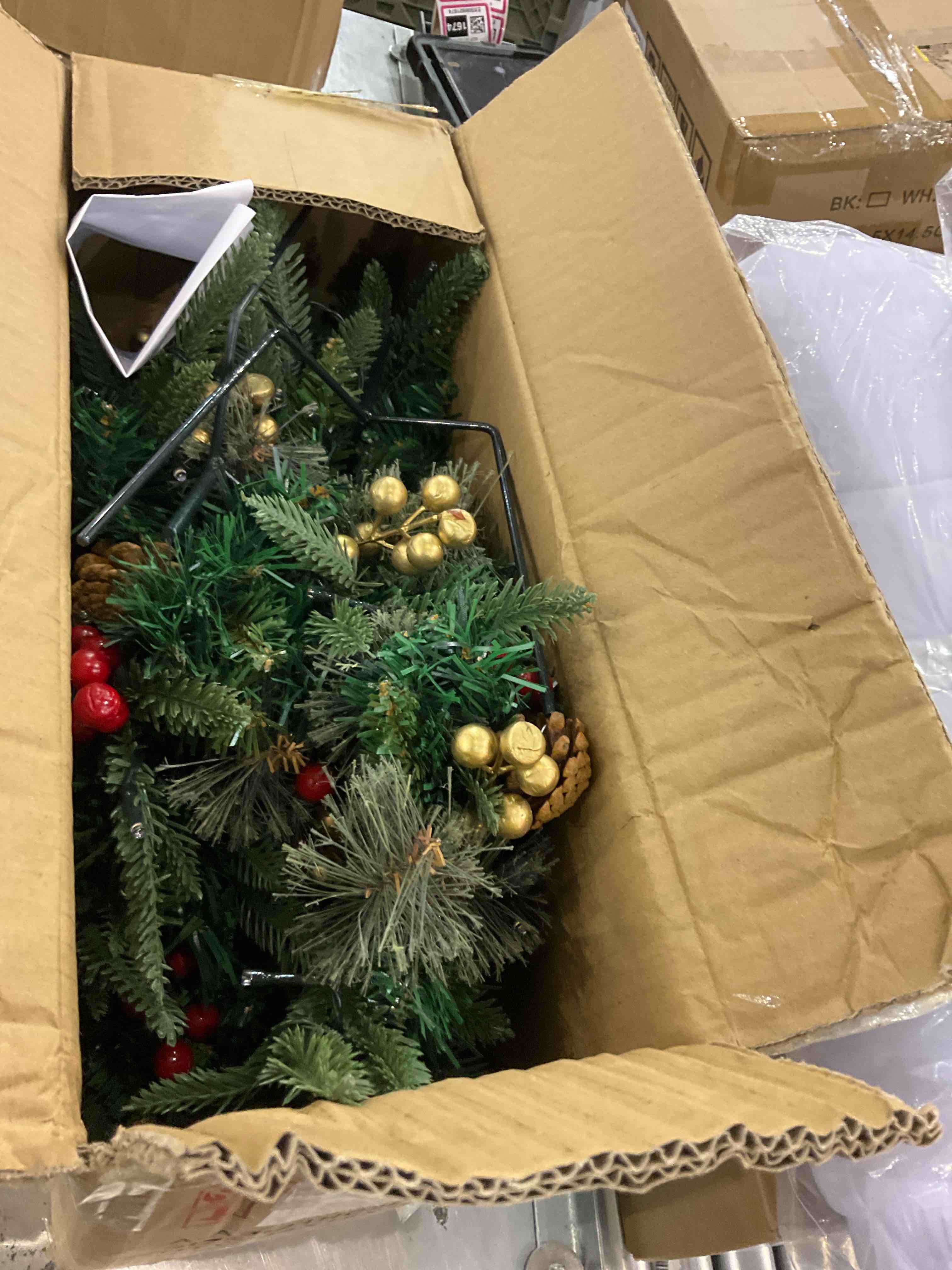 https://s3.amazonaws.com/lotting-images-prod/bidfta/EXS00999393_1704716115703.jpeg