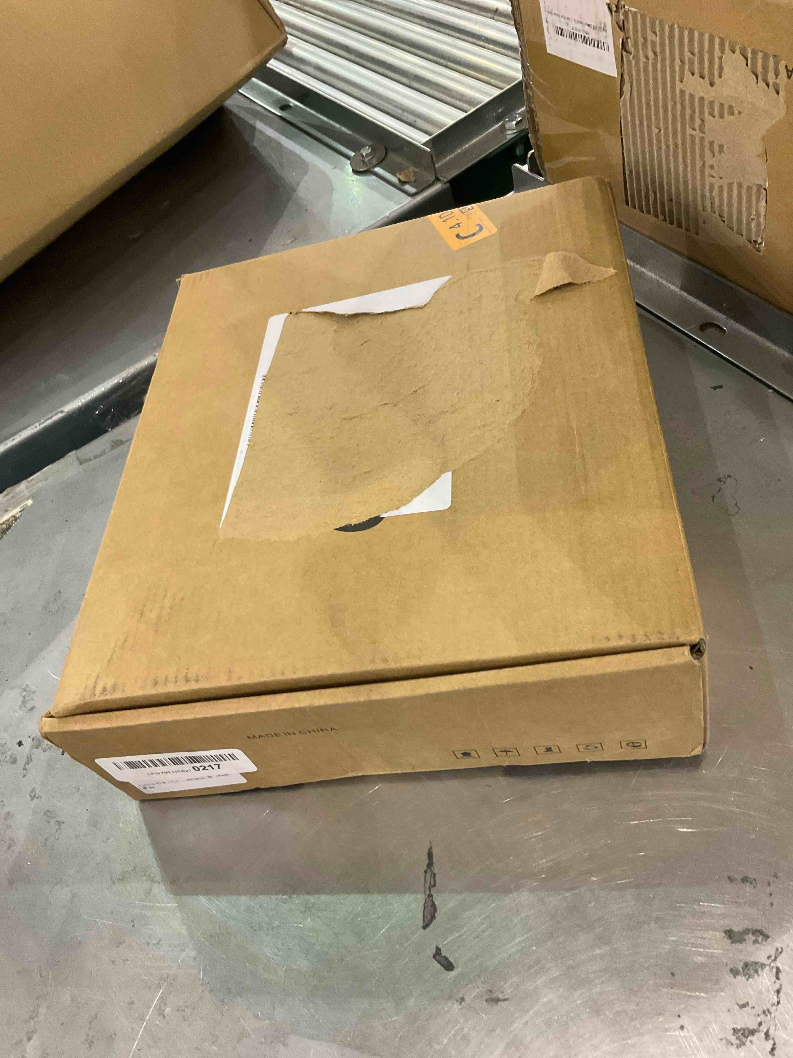 https://s3.amazonaws.com/lotting-images-prod/bidfta/EXS00999403_1704717251283.jpeg