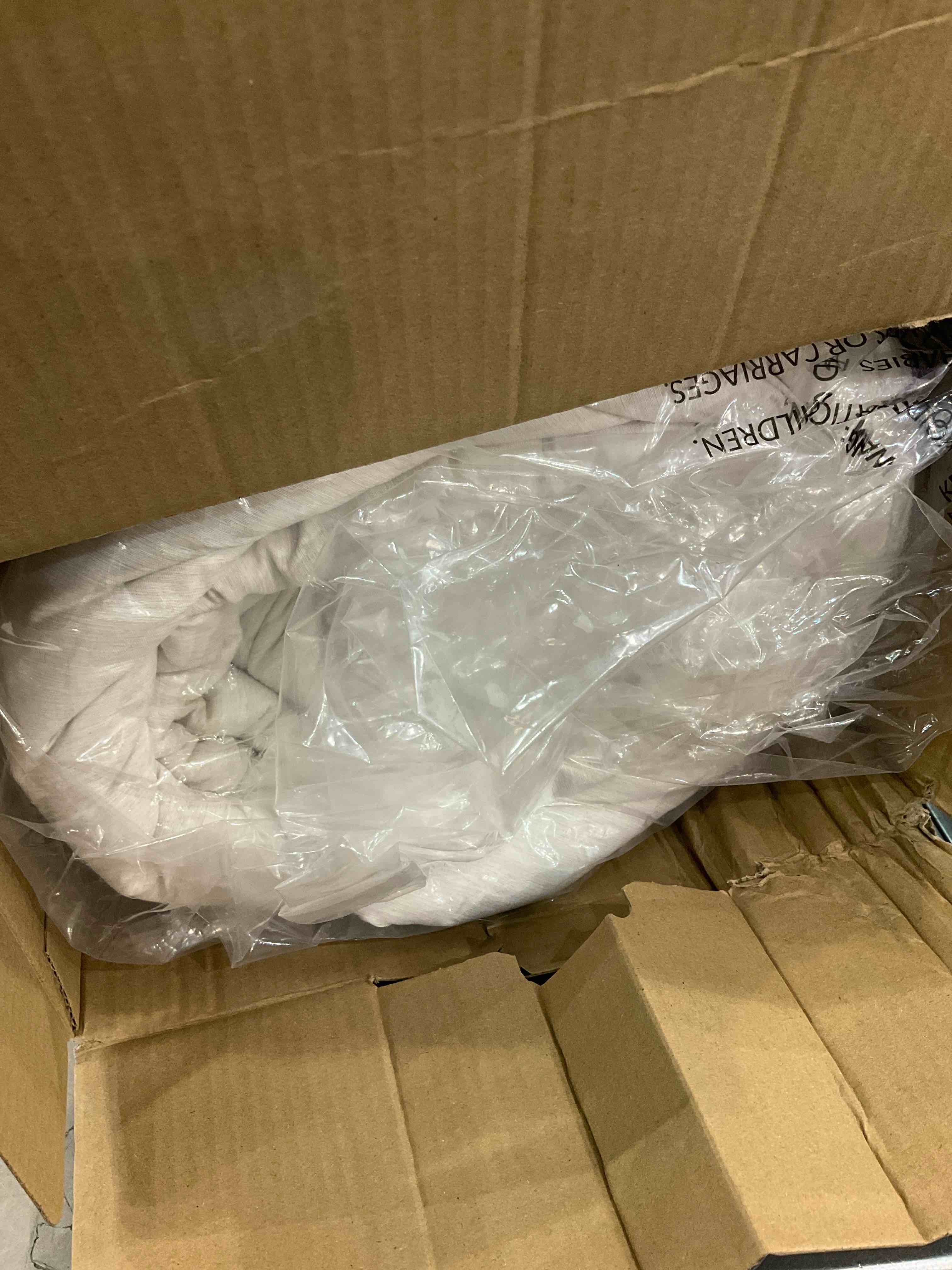 https://s3.amazonaws.com/lotting-images-prod/bidfta/EXS00999464_1704724994923.jpeg