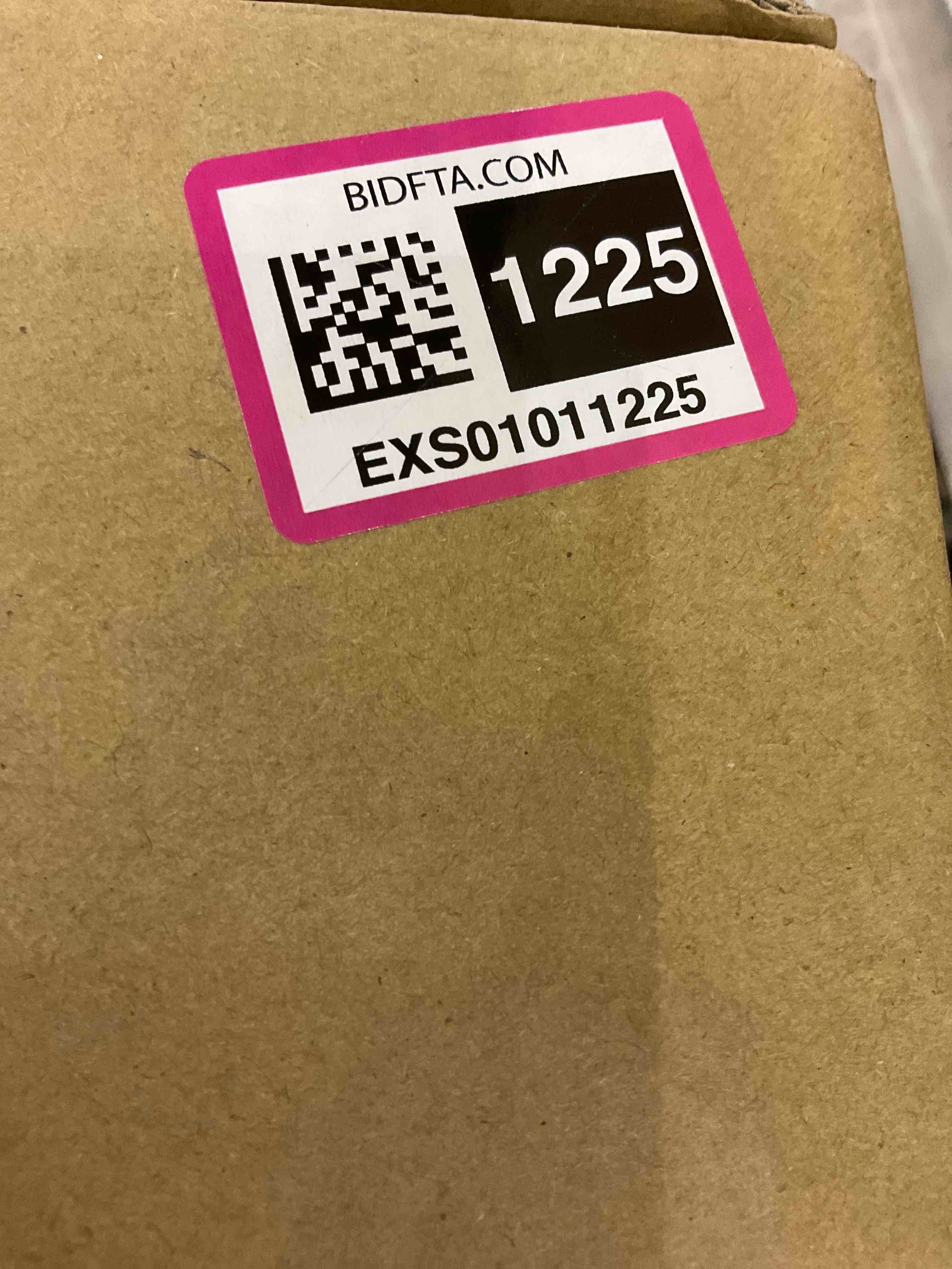 https://s3.amazonaws.com/lotting-images-prod/bidfta/EXS01011225_1708433797248.jpeg
