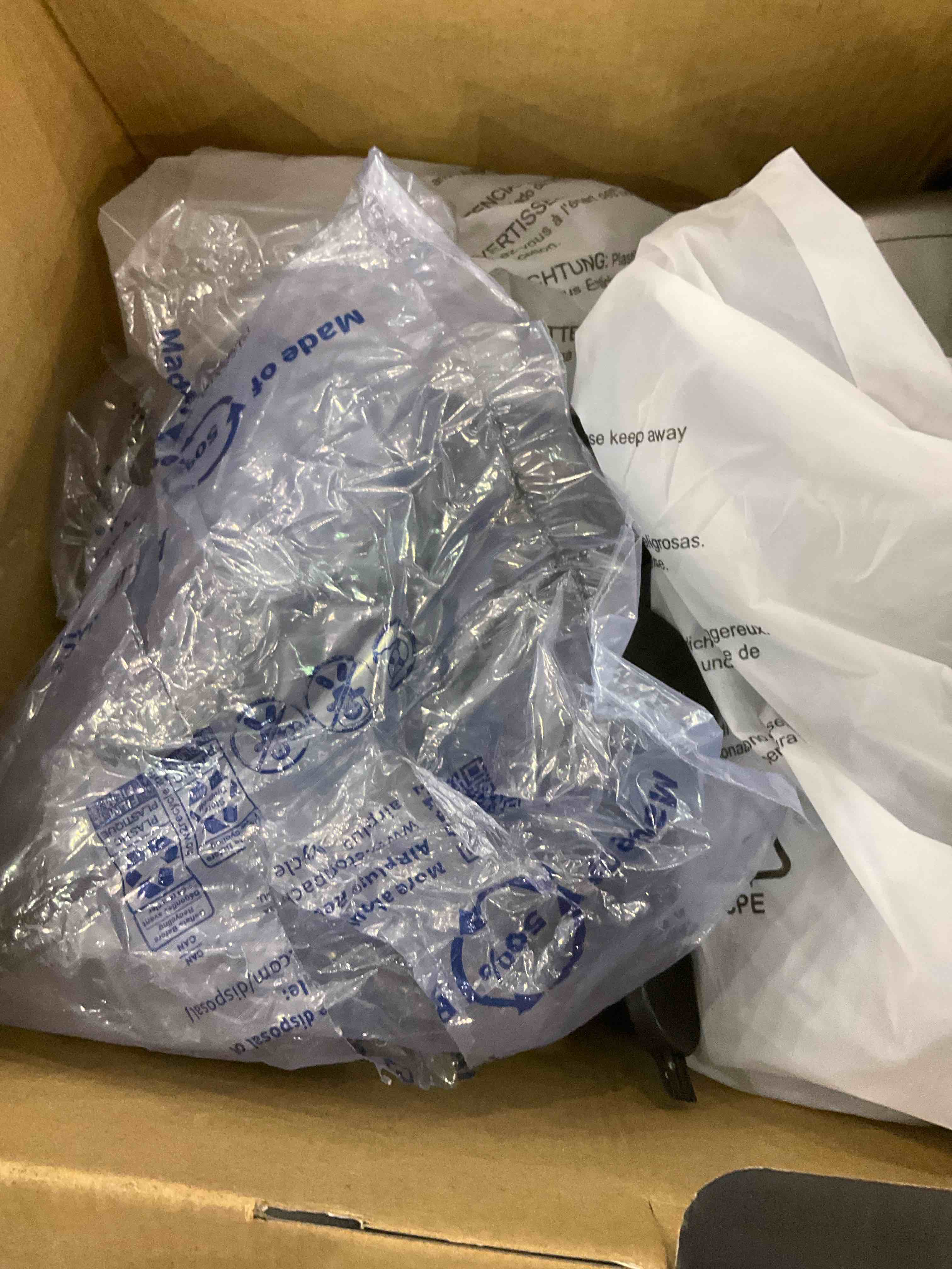 https://s3.amazonaws.com/lotting-images-prod/bidfta/EXS01012647_1708004879925.jpeg