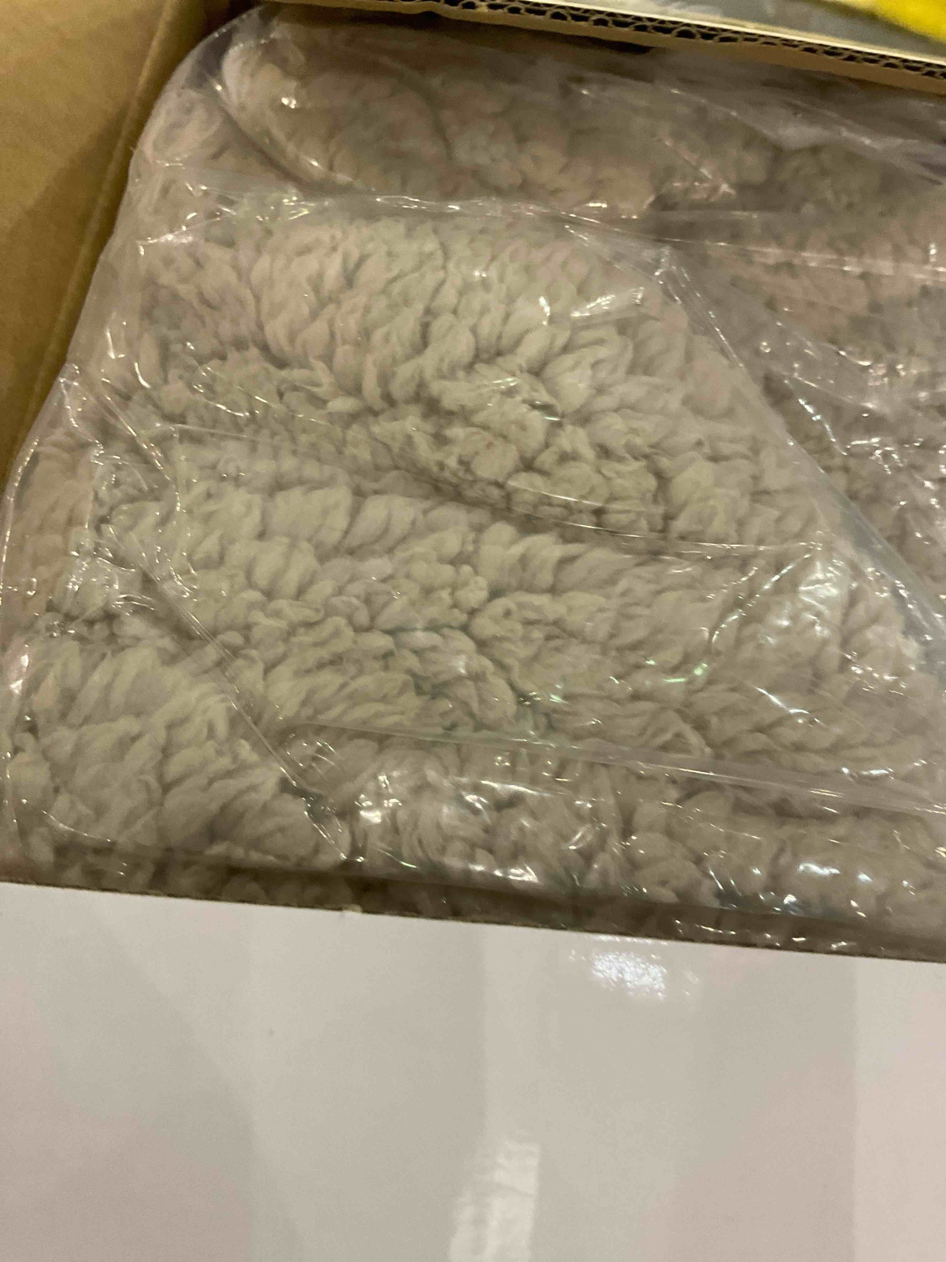 https://s3.amazonaws.com/lotting-images-prod/bidfta/EXS01013451_1708003871831.jpeg