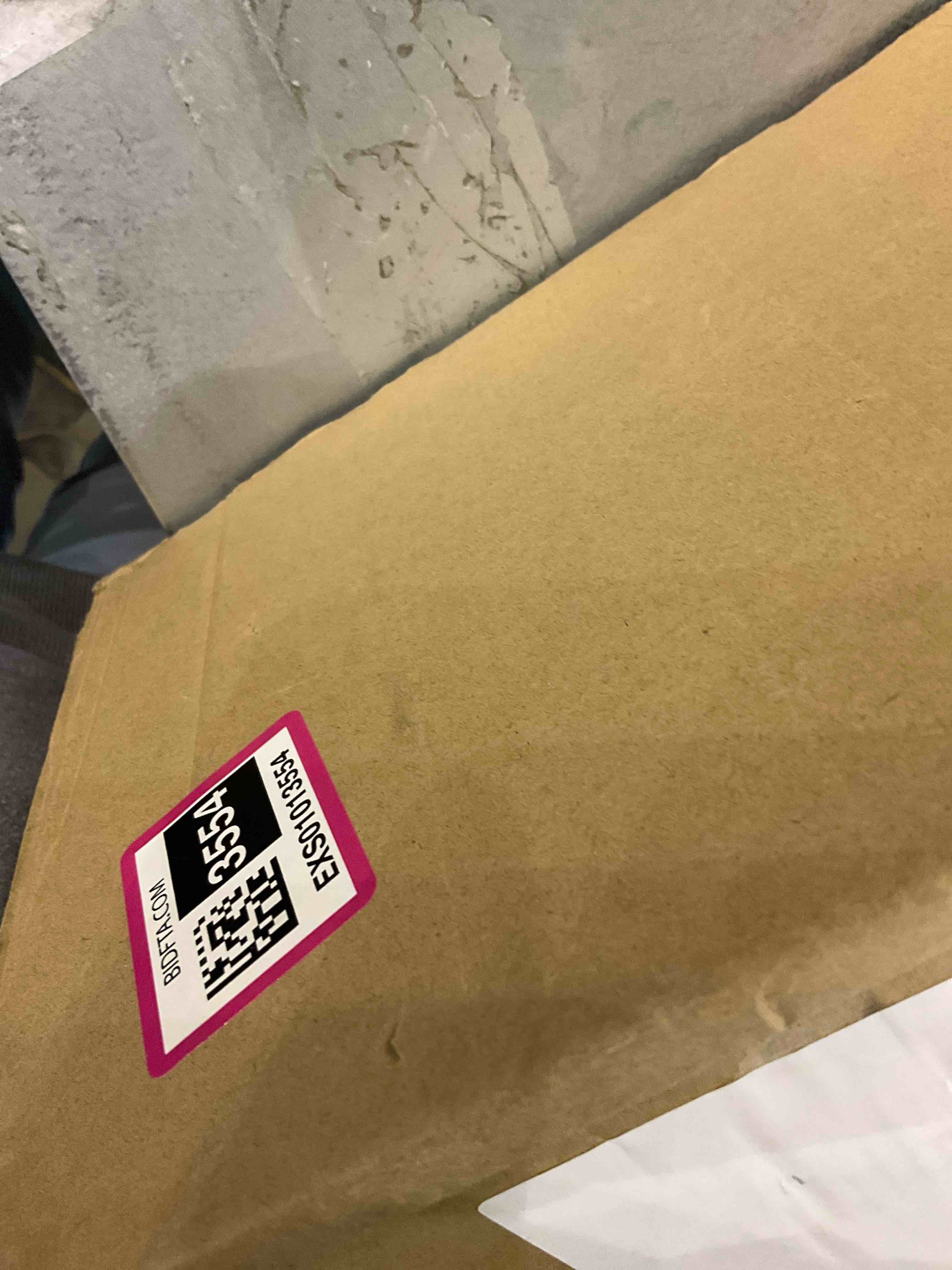 https://s3.amazonaws.com/lotting-images-prod/bidfta/EXS01013554_1707999804003.jpeg
