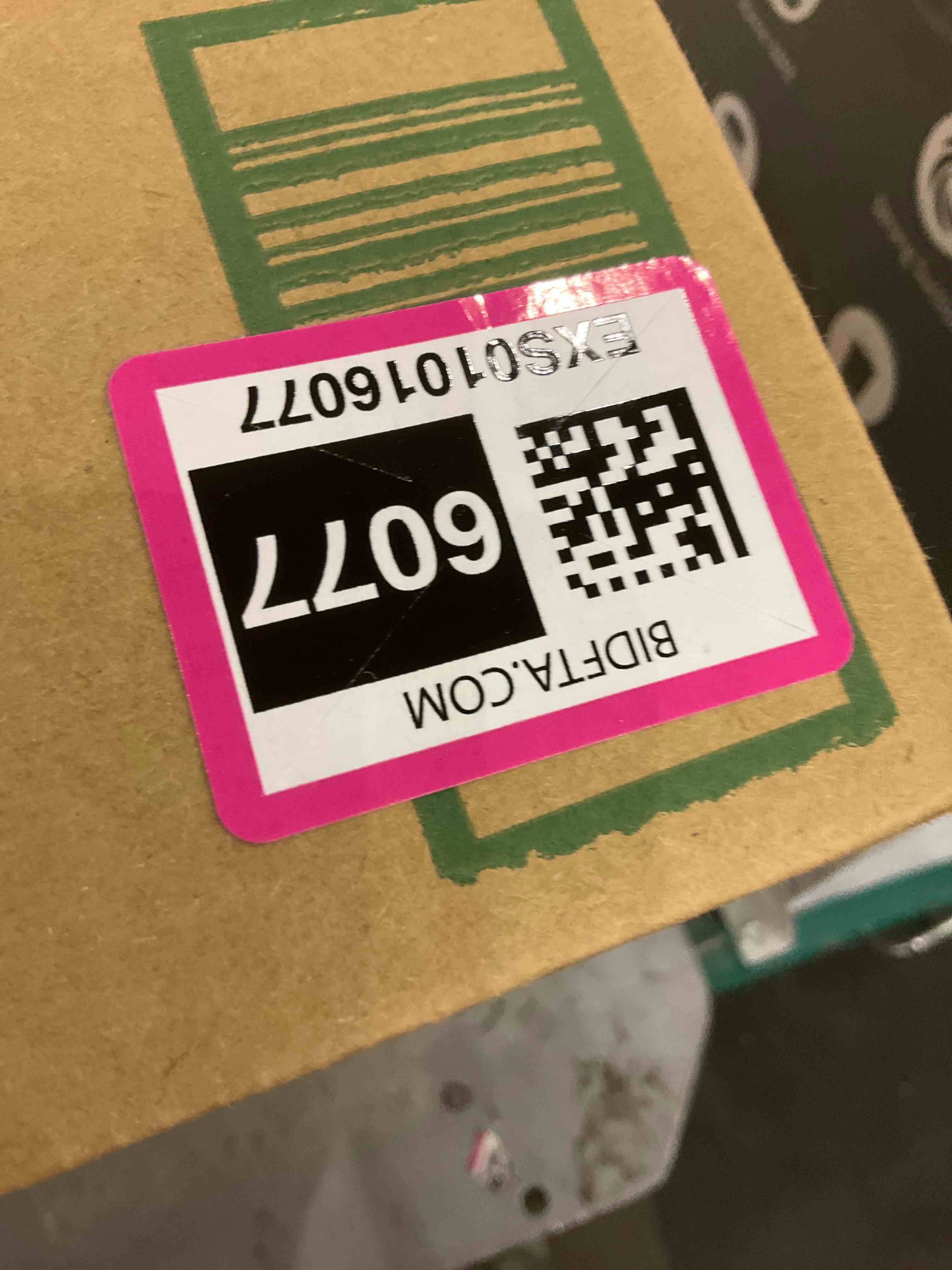 https://s3.amazonaws.com/lotting-images-prod/bidfta/EXS01016077_1708090787808.jpeg