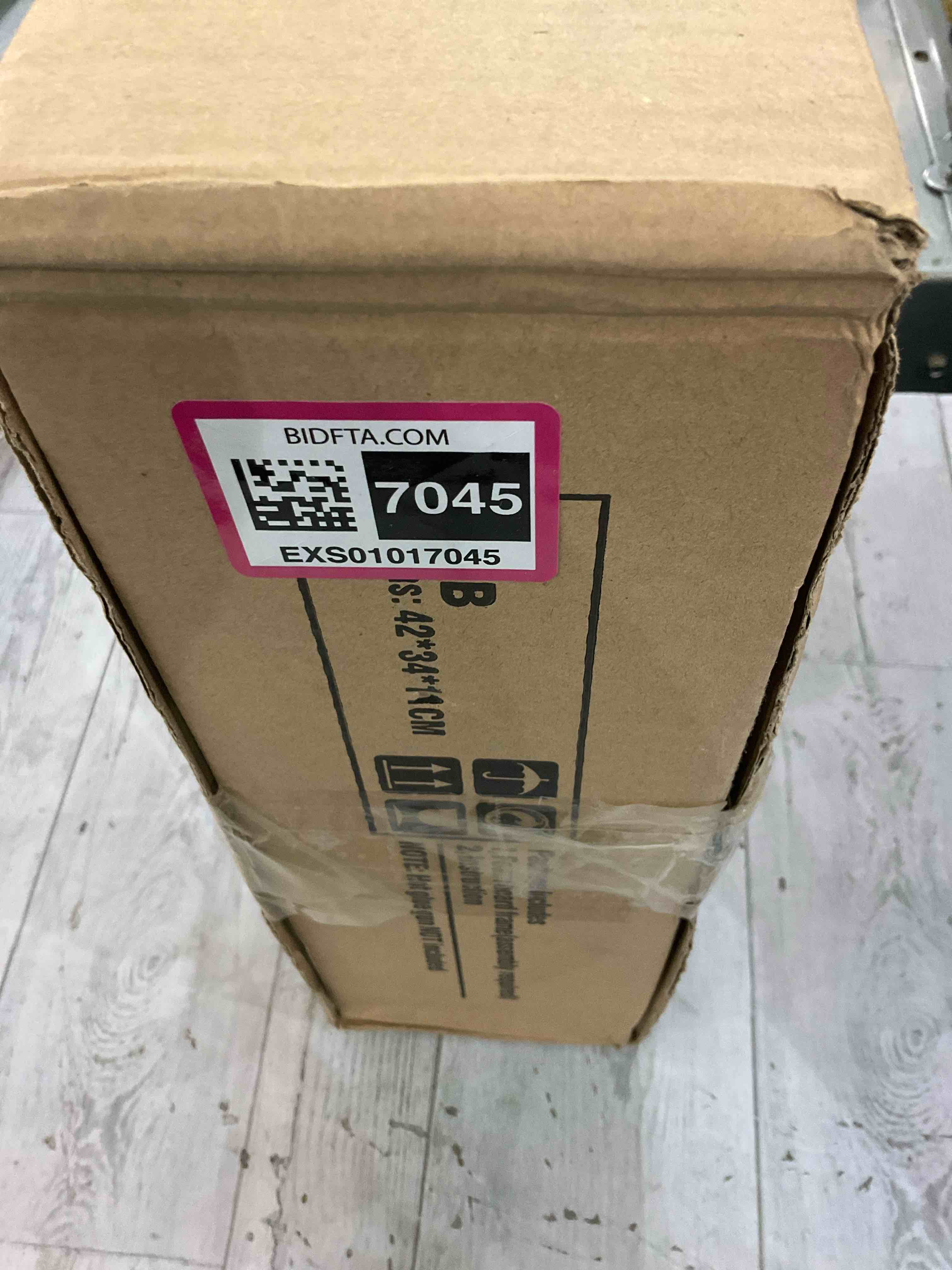 https://s3.amazonaws.com/lotting-images-prod/bidfta/EXS01017045_1708012817627.jpeg