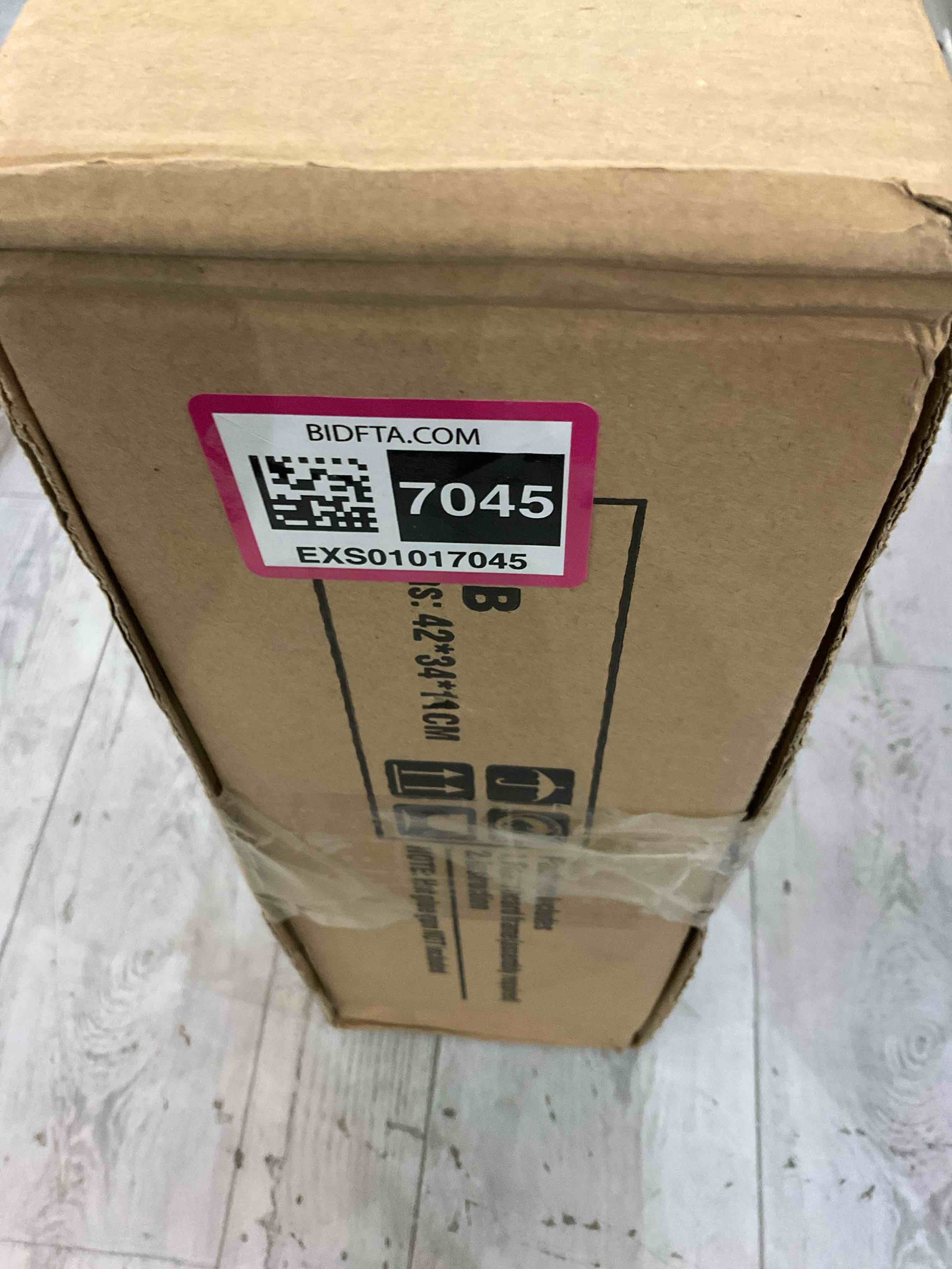 https://s3.amazonaws.com/lotting-images-prod/bidfta/EXS01017045_1708012818941.jpeg