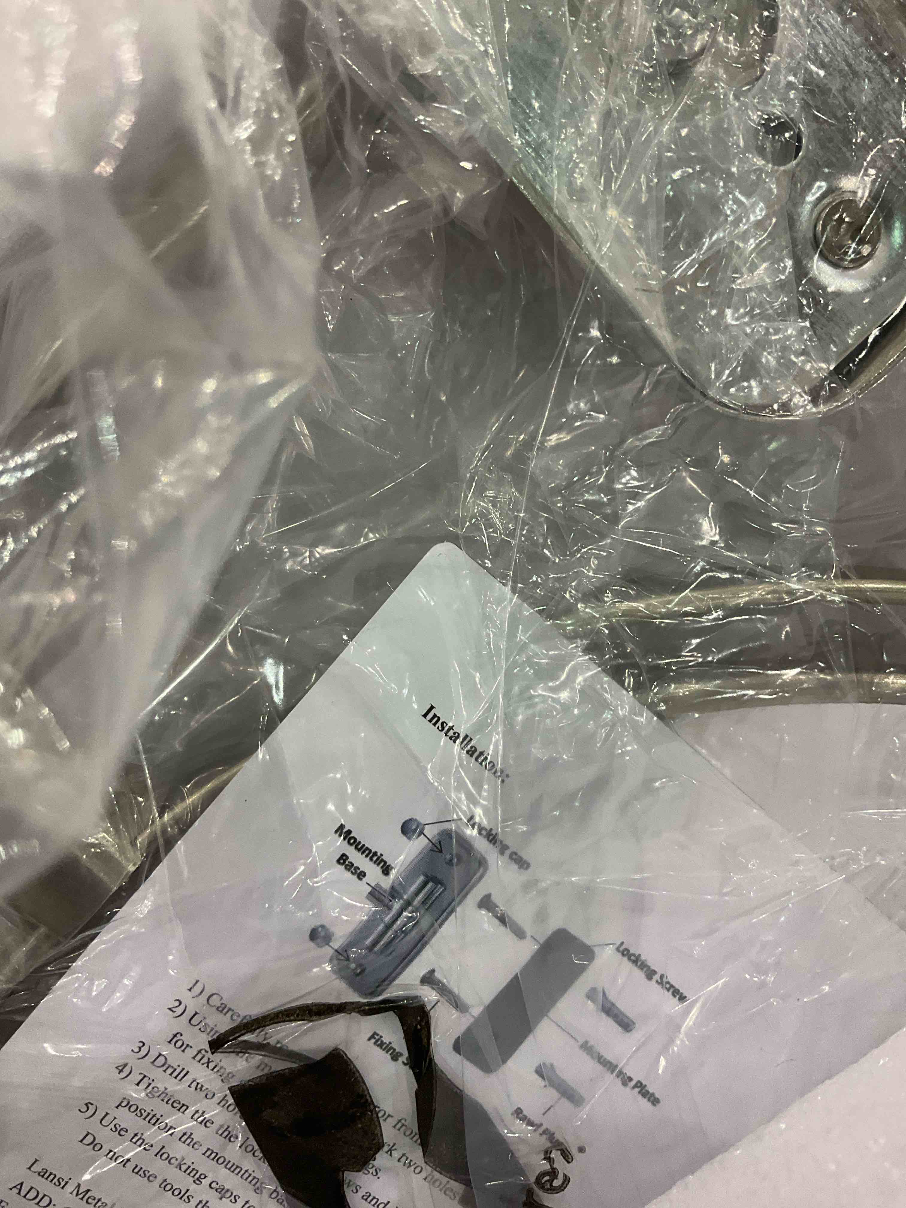 https://s3.amazonaws.com/lotting-images-prod/bidfta/EXS01017931_1708088954385.jpeg