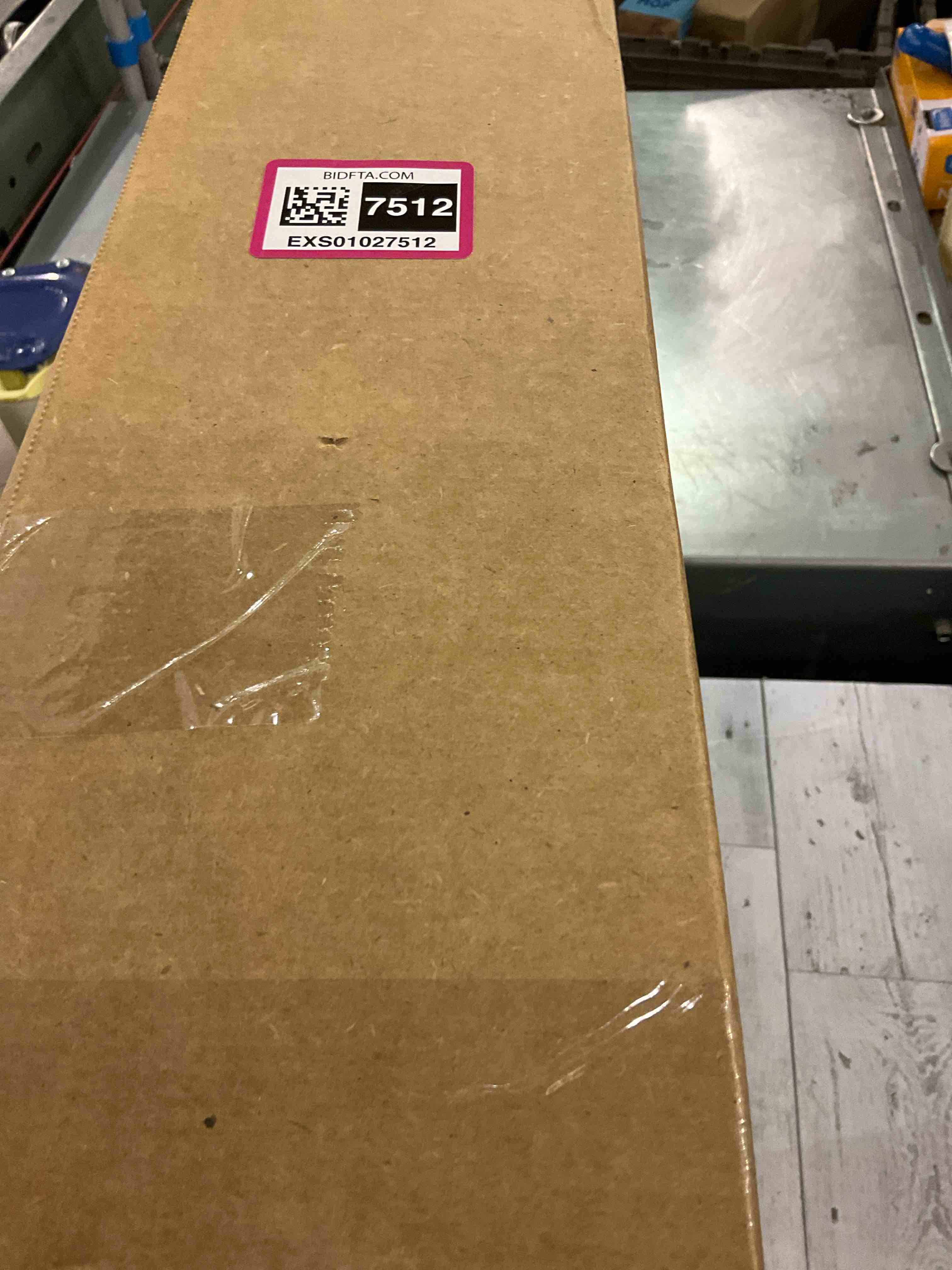 https://s3.amazonaws.com/lotting-images-prod/bidfta/EXS01027512_1707400097389.jpeg