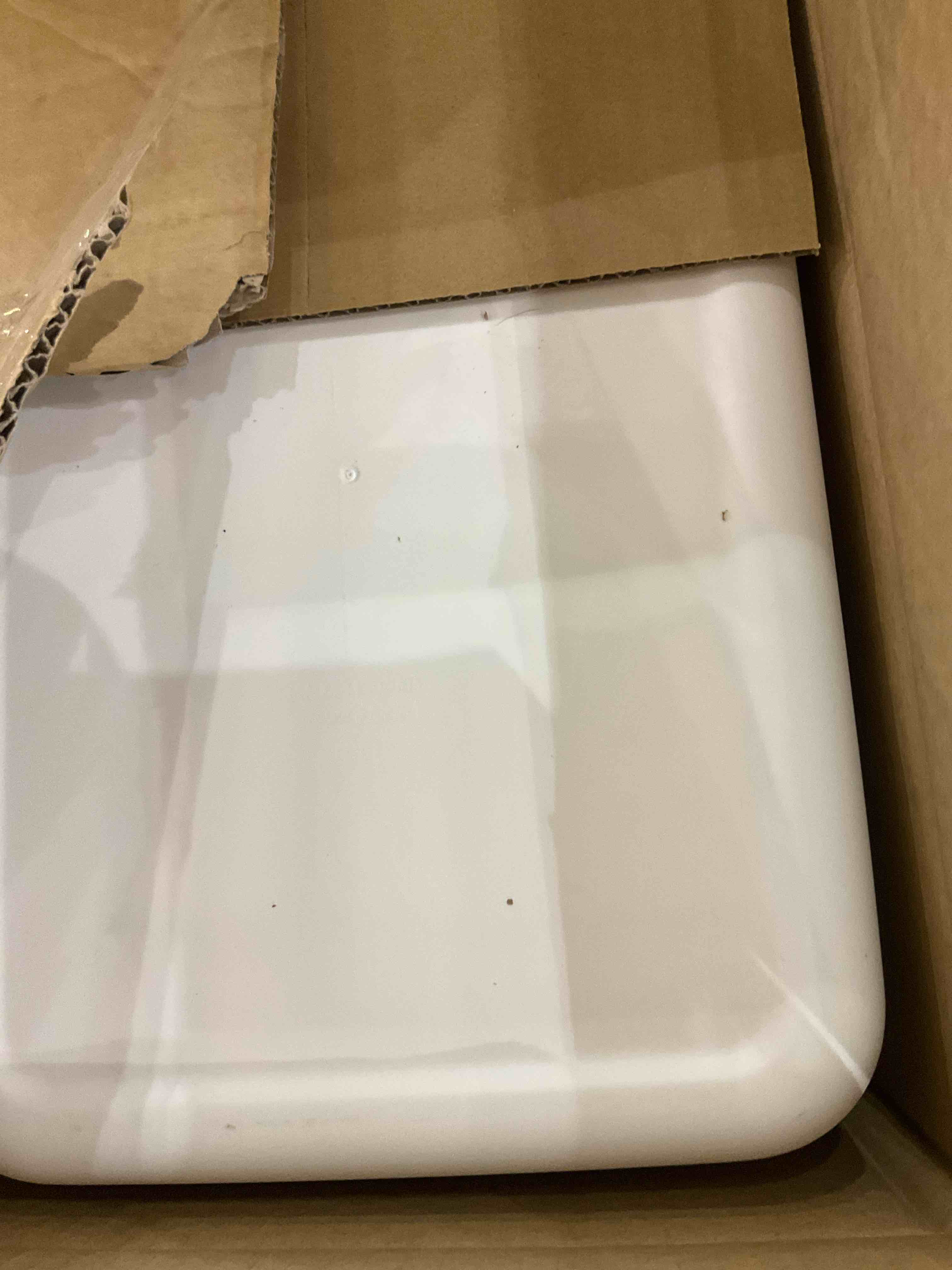 https://s3.amazonaws.com/lotting-images-prod/bidfta/EXS01027564_1707408675535.jpeg