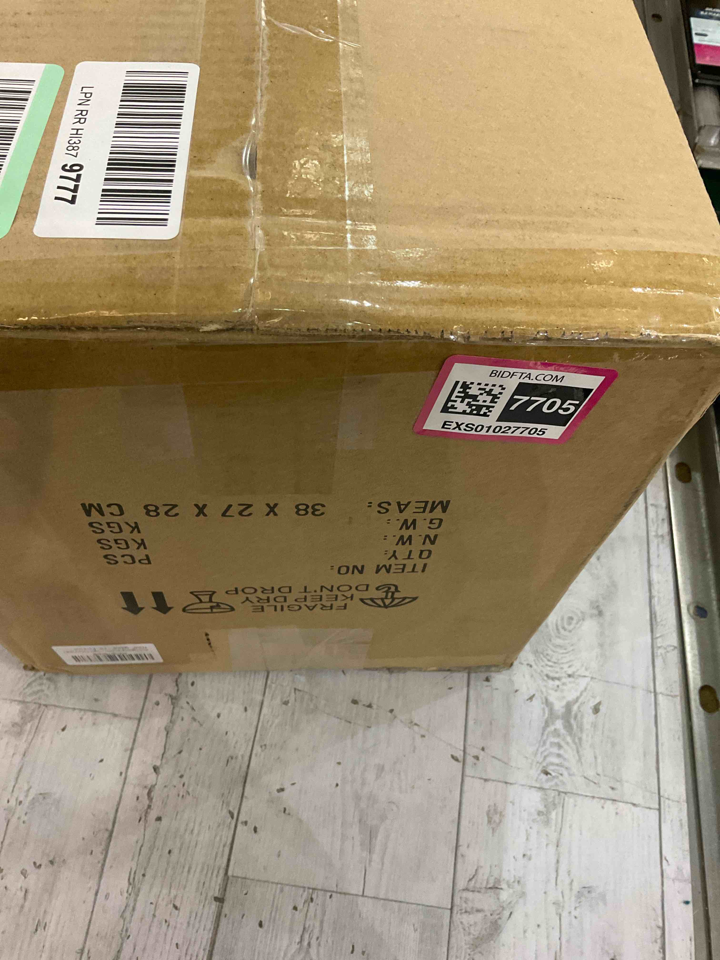 https://s3.amazonaws.com/lotting-images-prod/bidfta/EXS01027705_1707493286780.jpeg