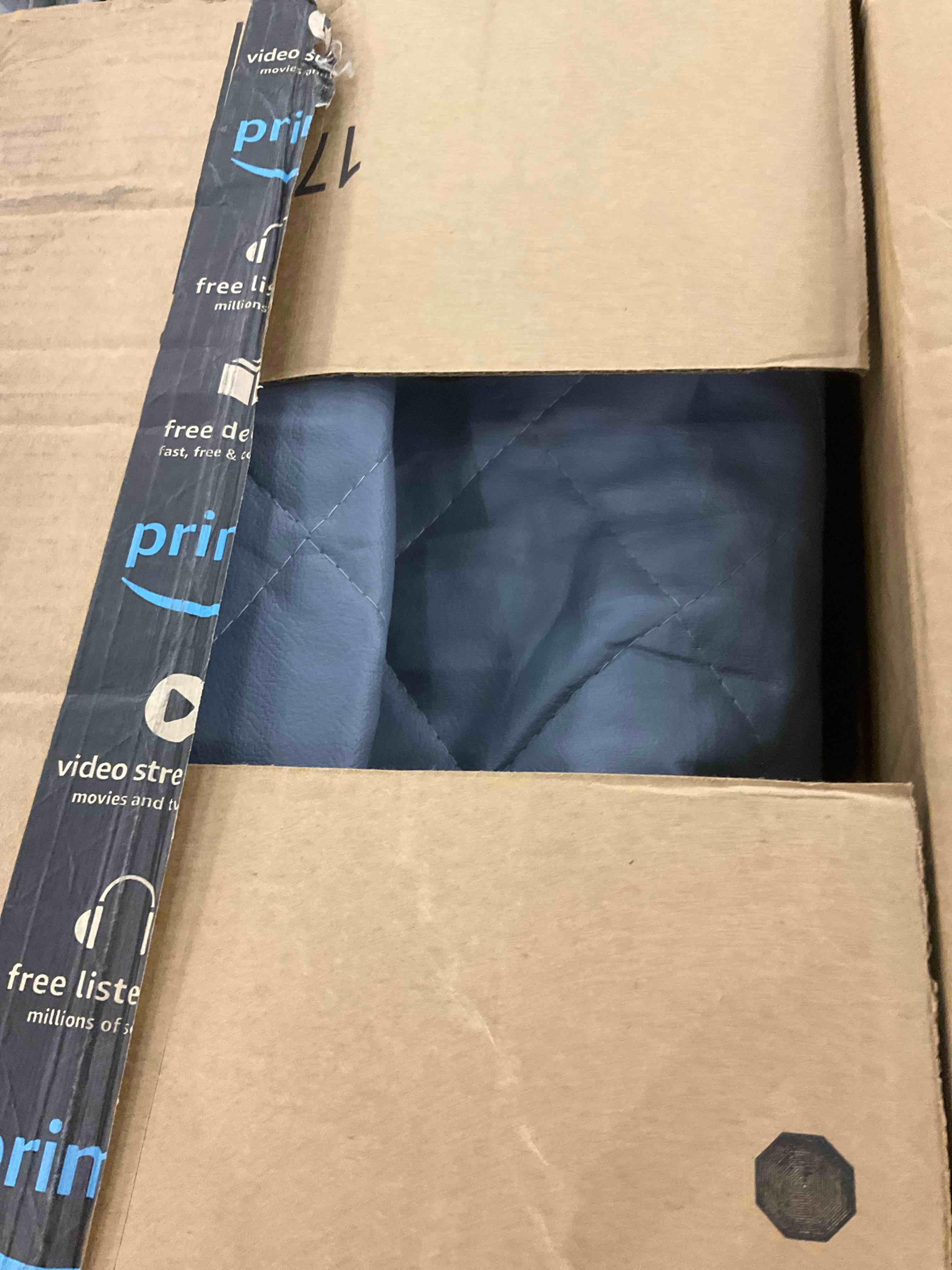 https://s3.amazonaws.com/lotting-images-prod/bidfta/EXS01027726_1707497152502.jpeg