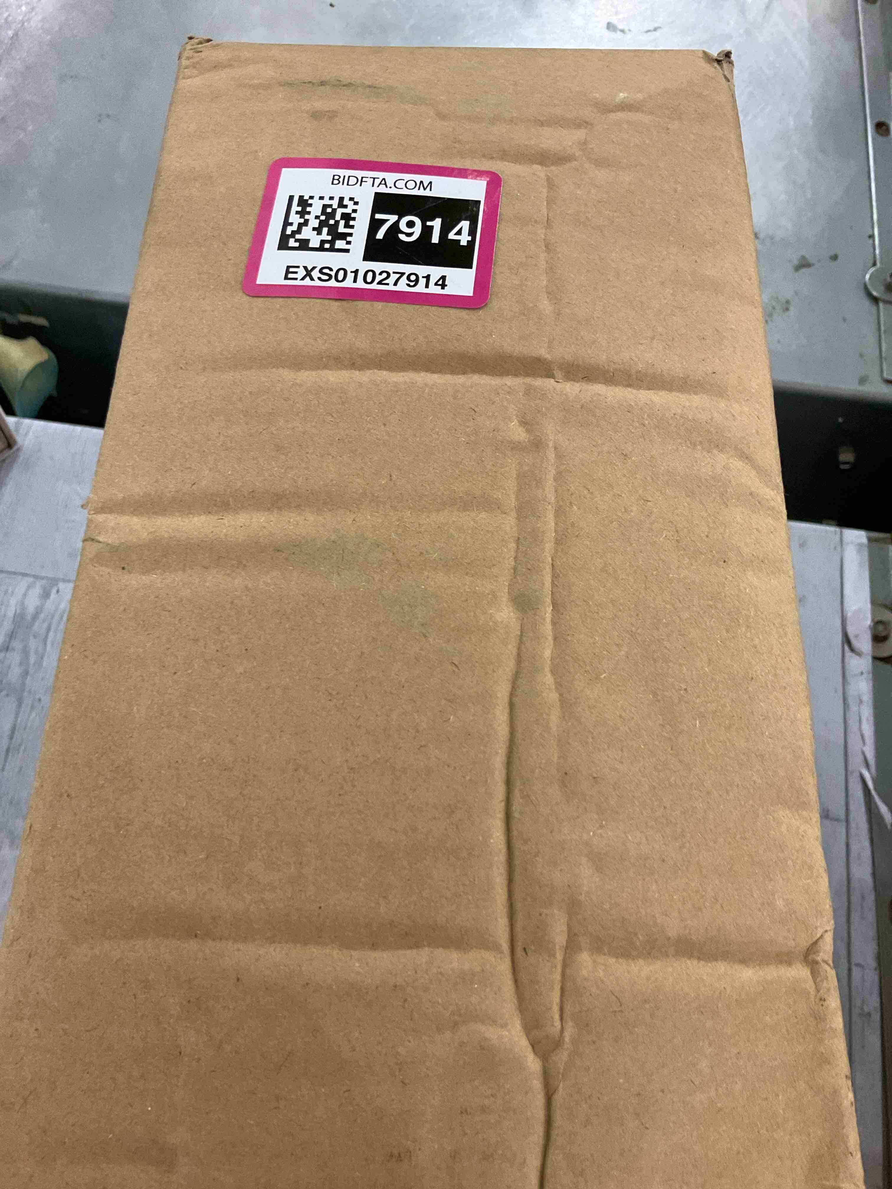 https://s3.amazonaws.com/lotting-images-prod/bidfta/EXS01027914_1707756640518.jpeg