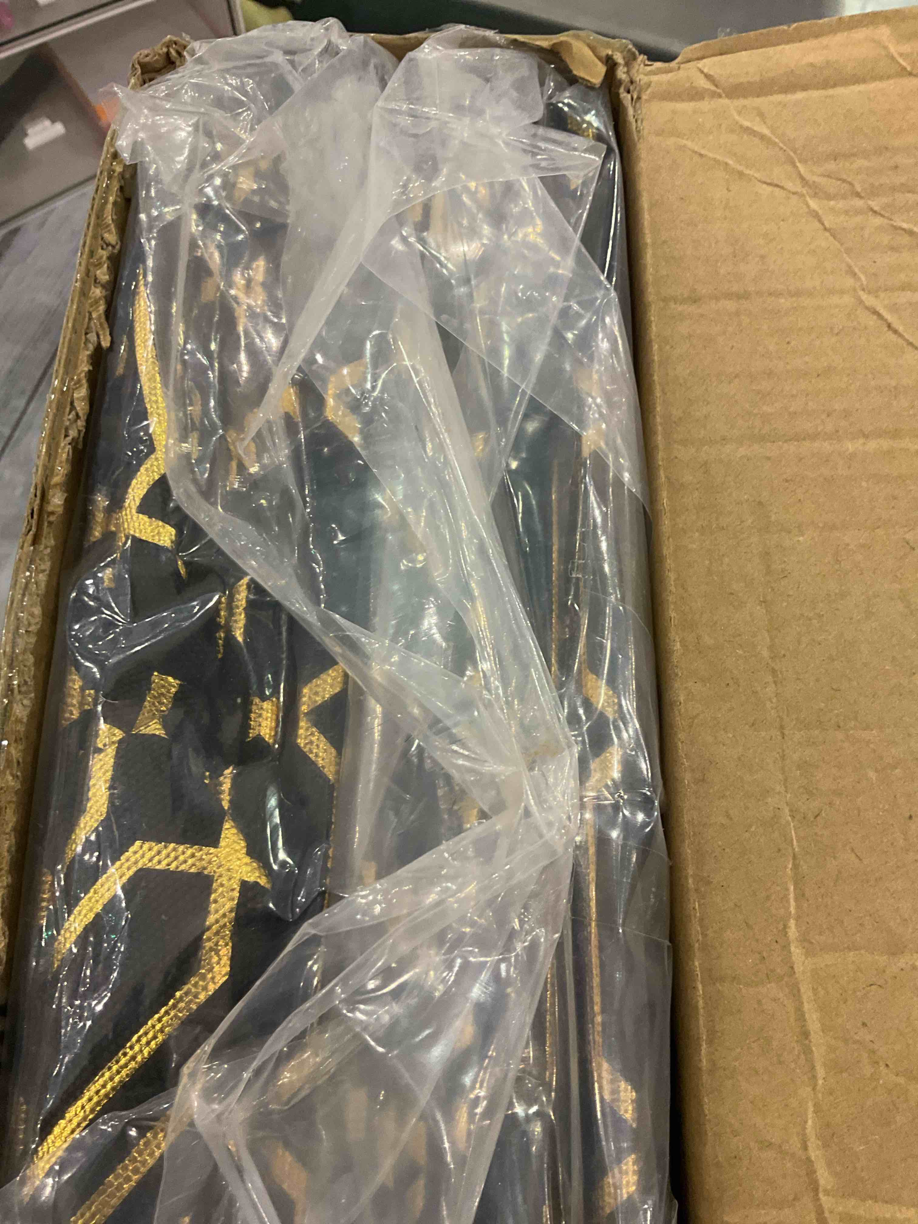 https://s3.amazonaws.com/lotting-images-prod/bidfta/EXS01027918_1707759604643.jpeg